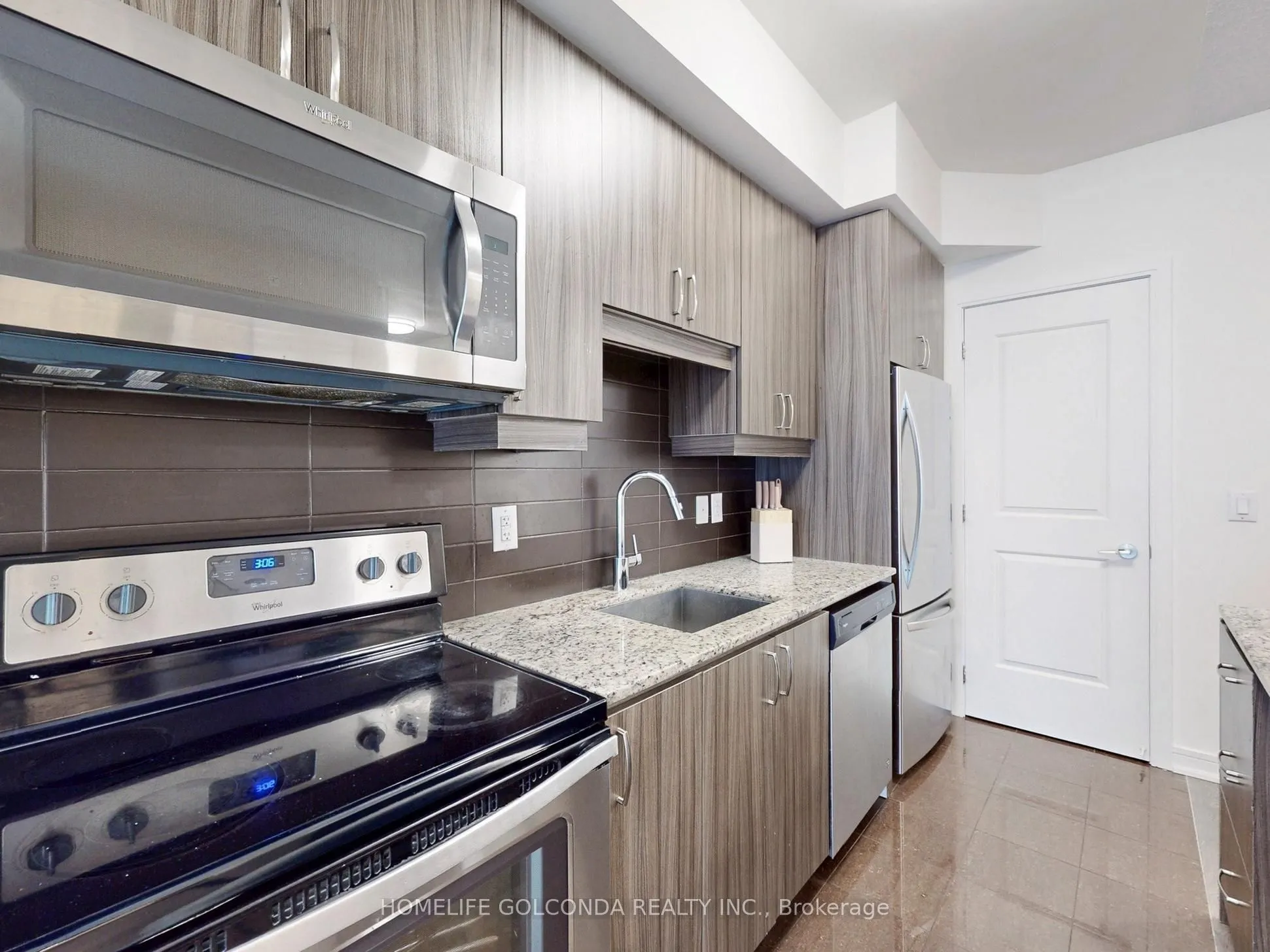 9205 Yonge Street, #1007