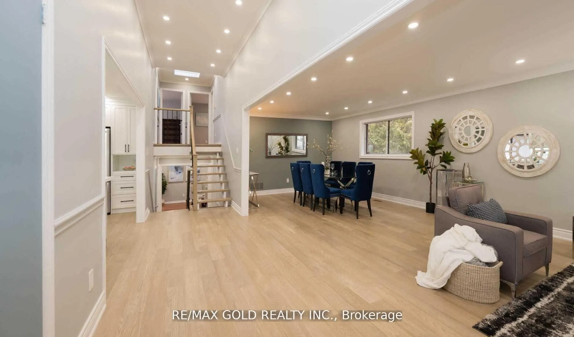 20 Garden Avenue, ##Main
