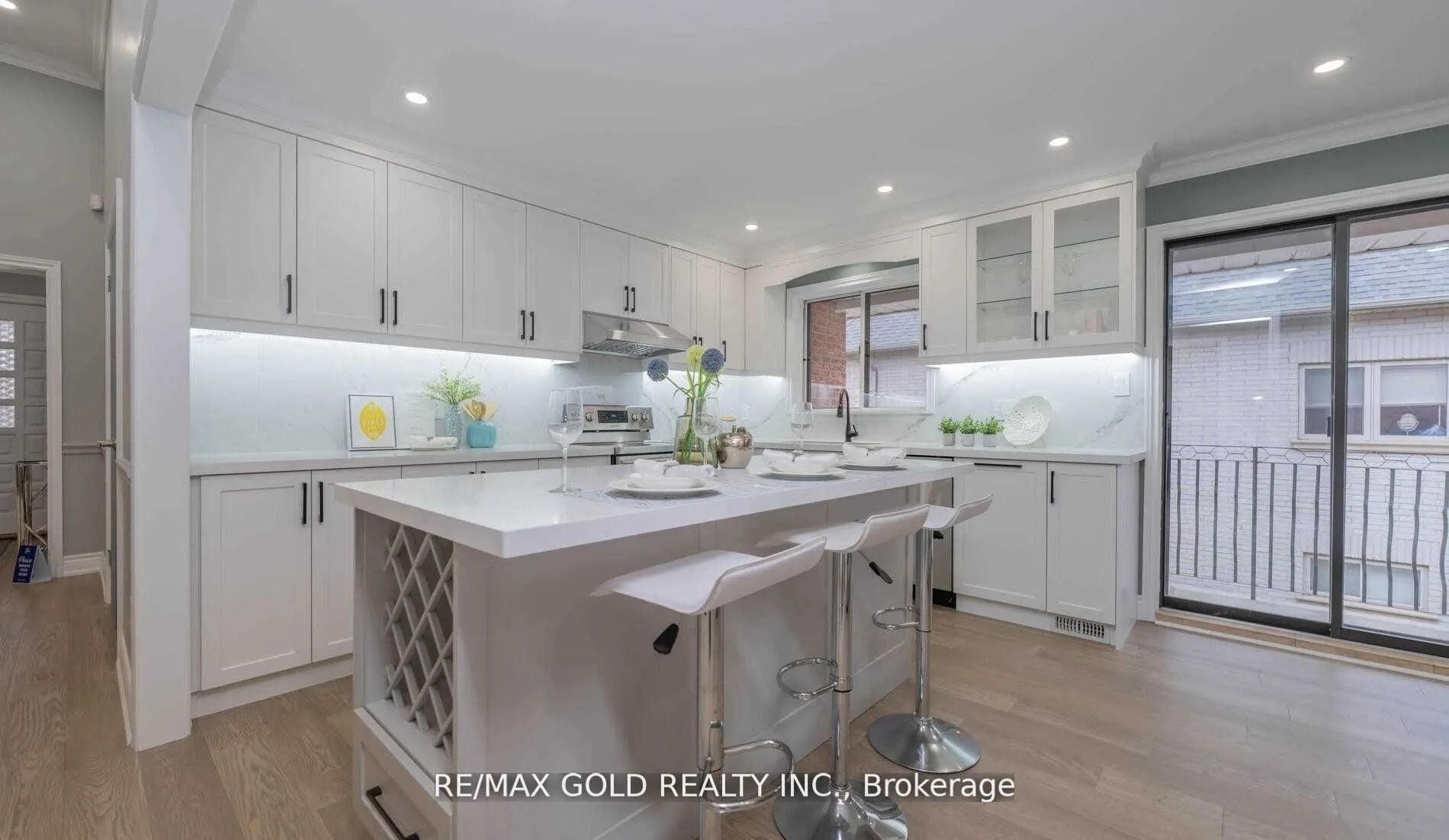 20 Garden Avenue, ##Main