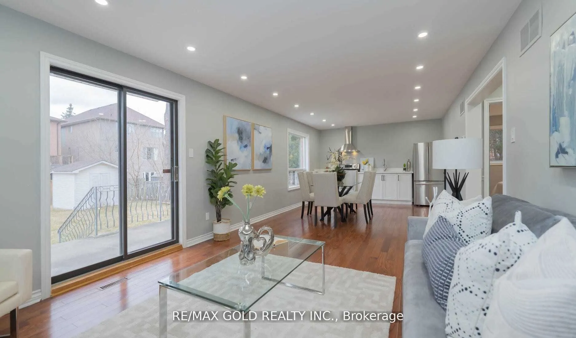 20 Garden Avenue, ##Main