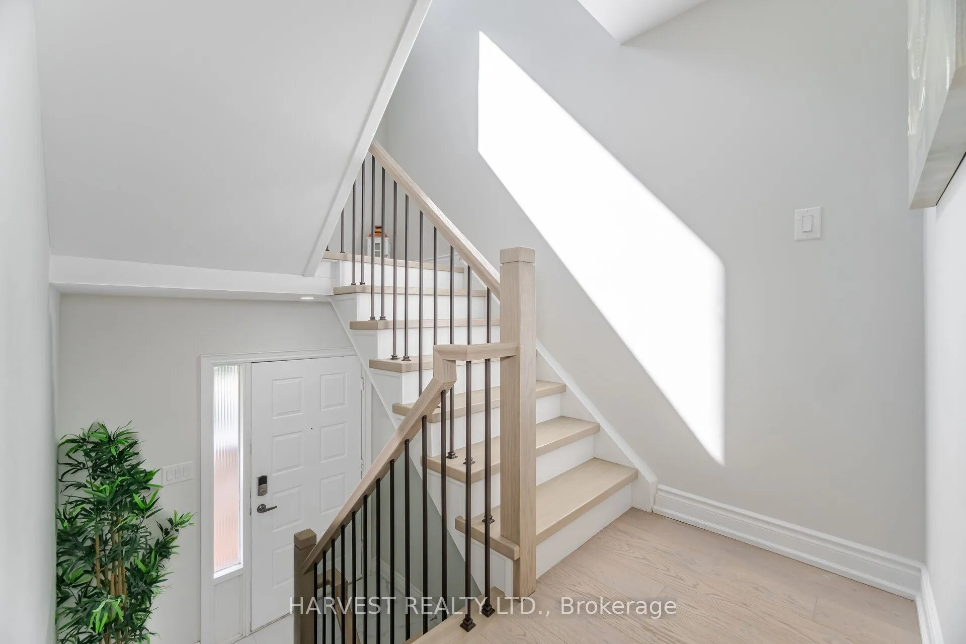 82 Swinton Crescent