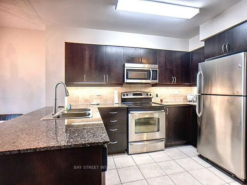 185 Oneida Crescent, #802