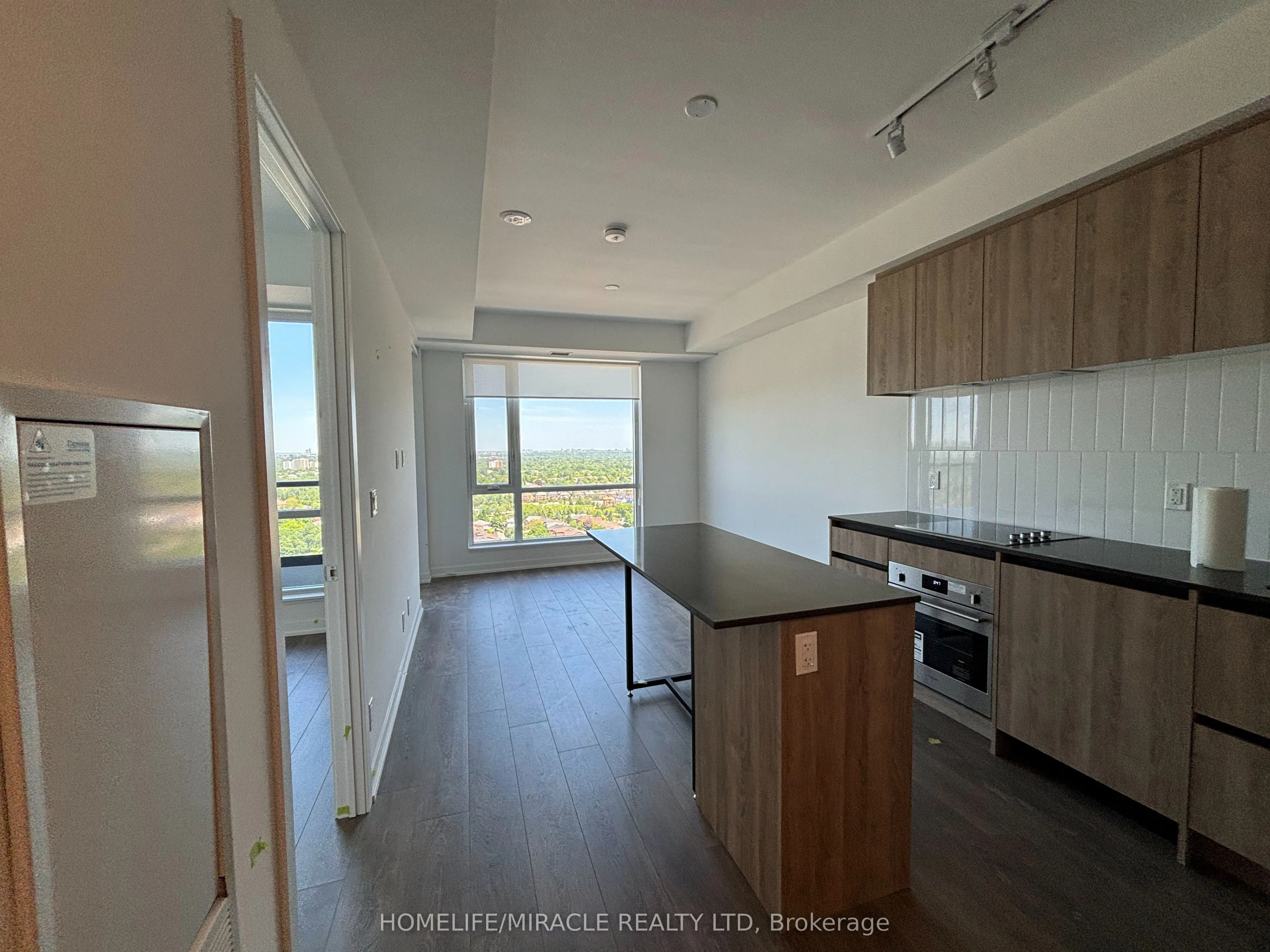 7950 Bathurst Street, #06