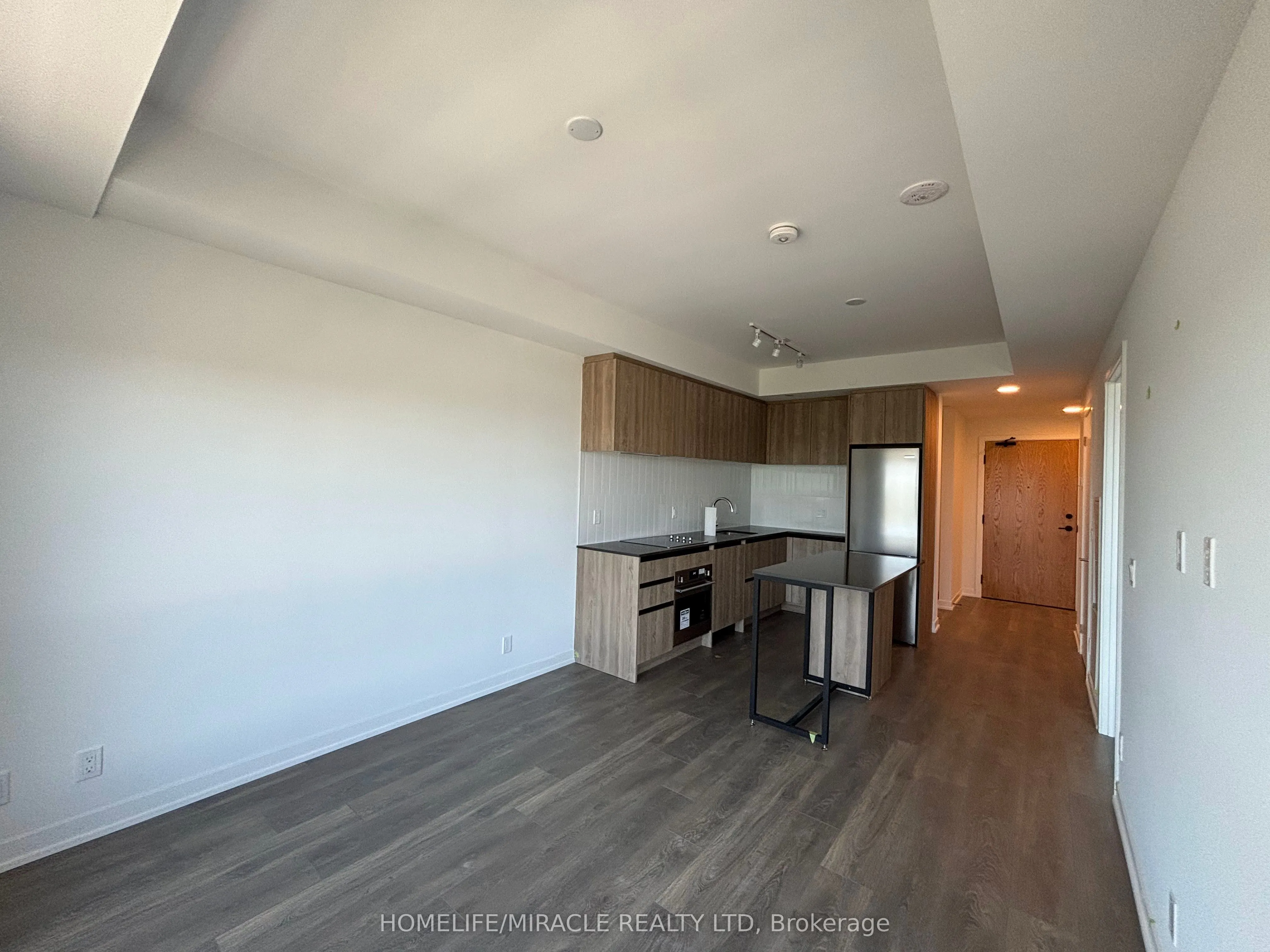 7950 Bathurst Street, #06