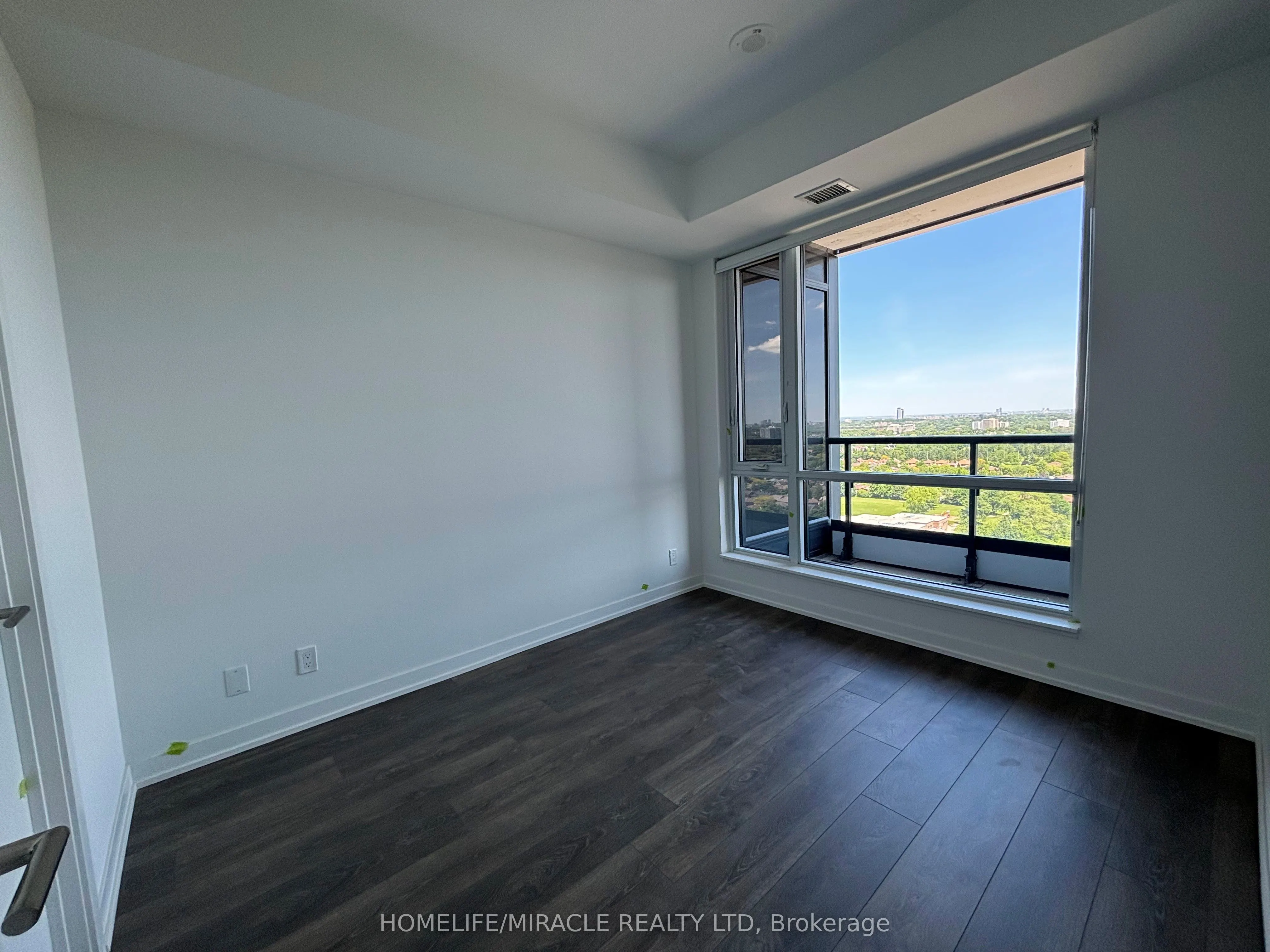 7950 Bathurst Street, #06