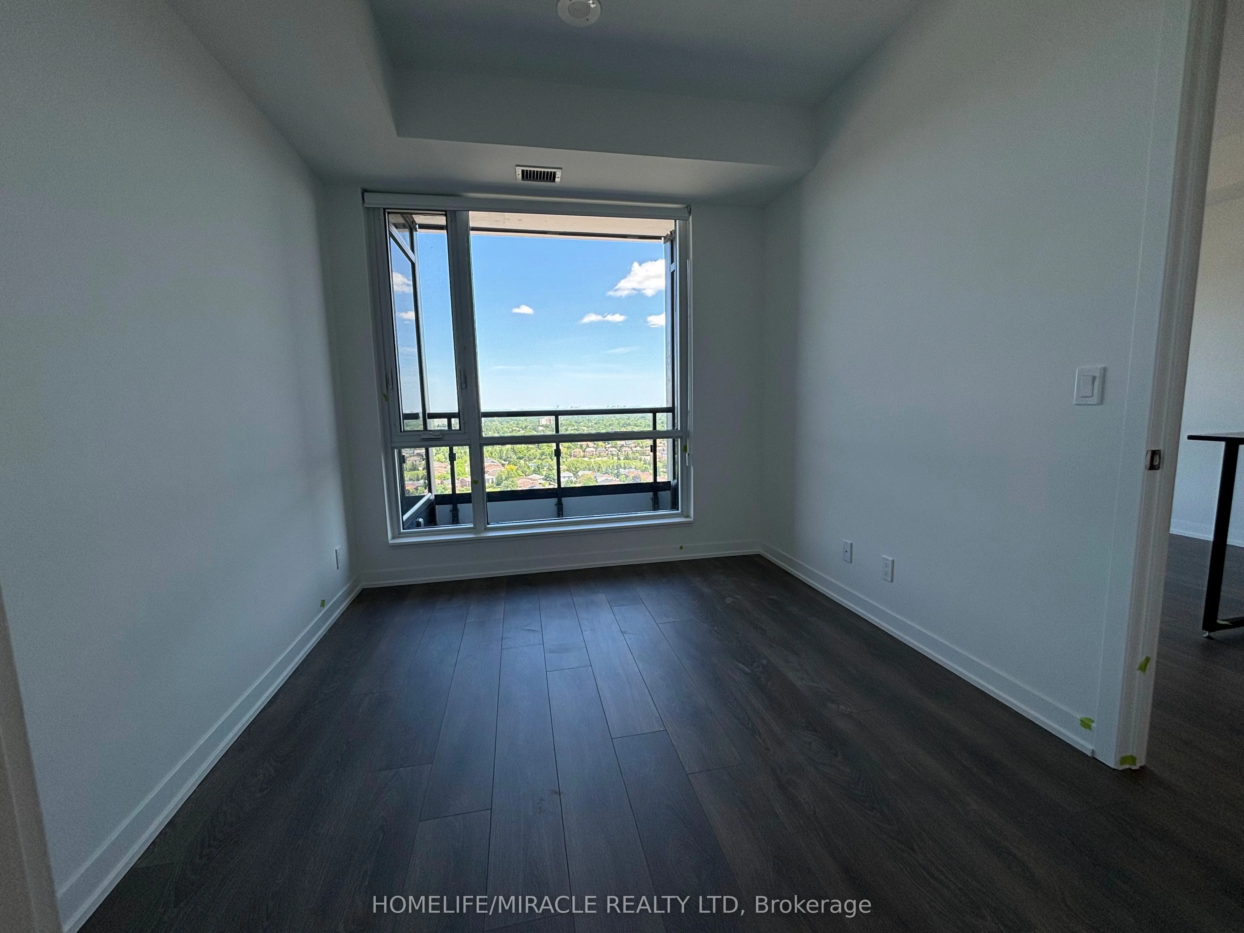 7950 Bathurst Street, #06