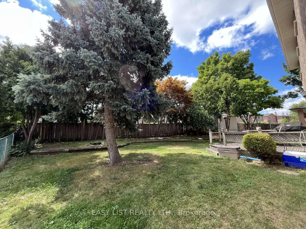 102 Burwell Crescent