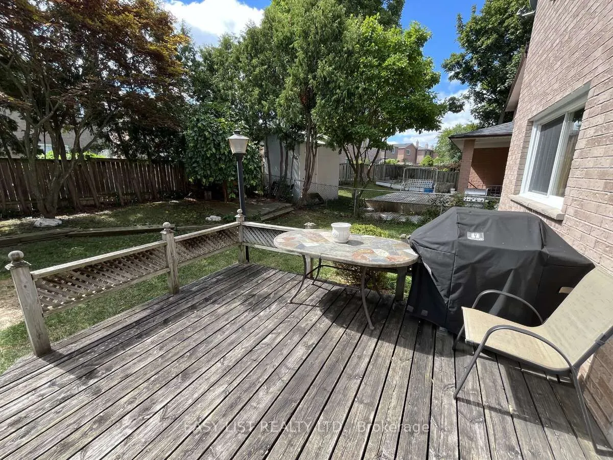 102 Burwell Crescent
