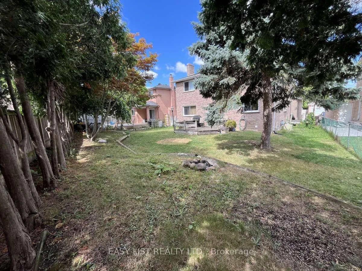 102 Burwell Crescent