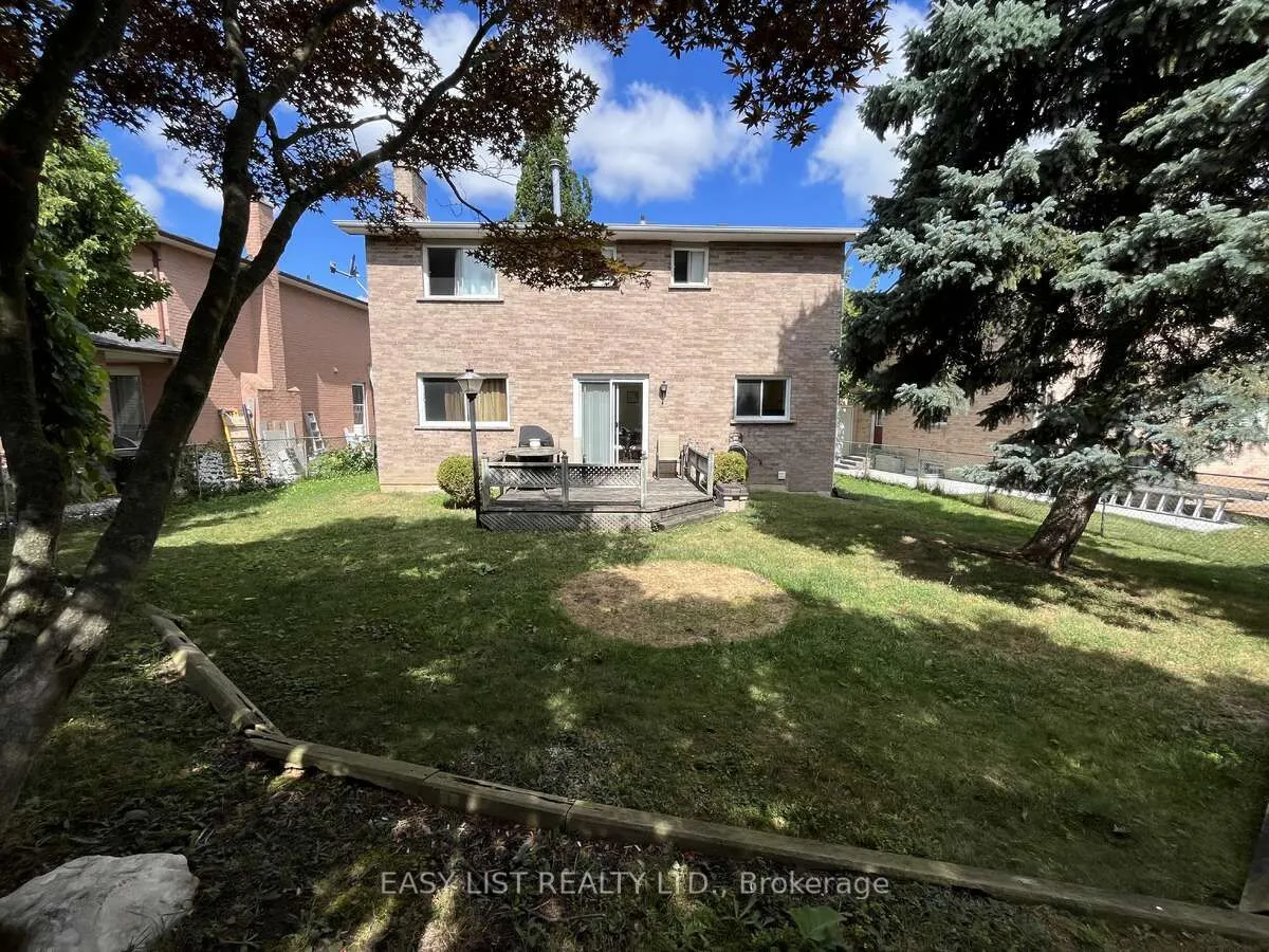 102 Burwell Crescent