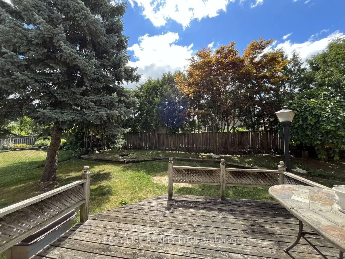 102 Burwell Crescent