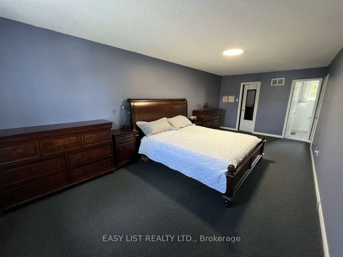 102 Burwell Crescent
