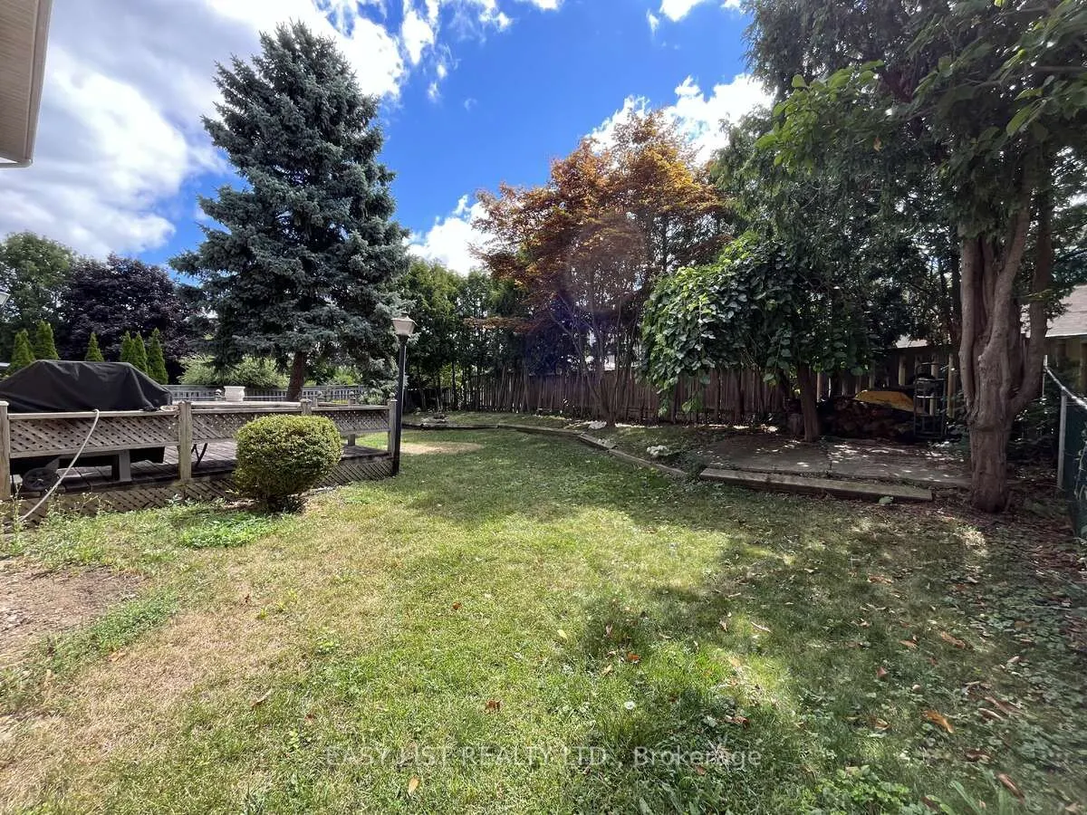 102 Burwell Crescent