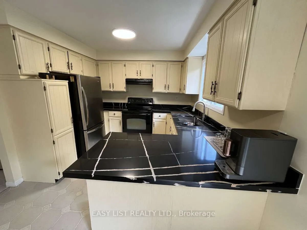 102 Burwell Crescent