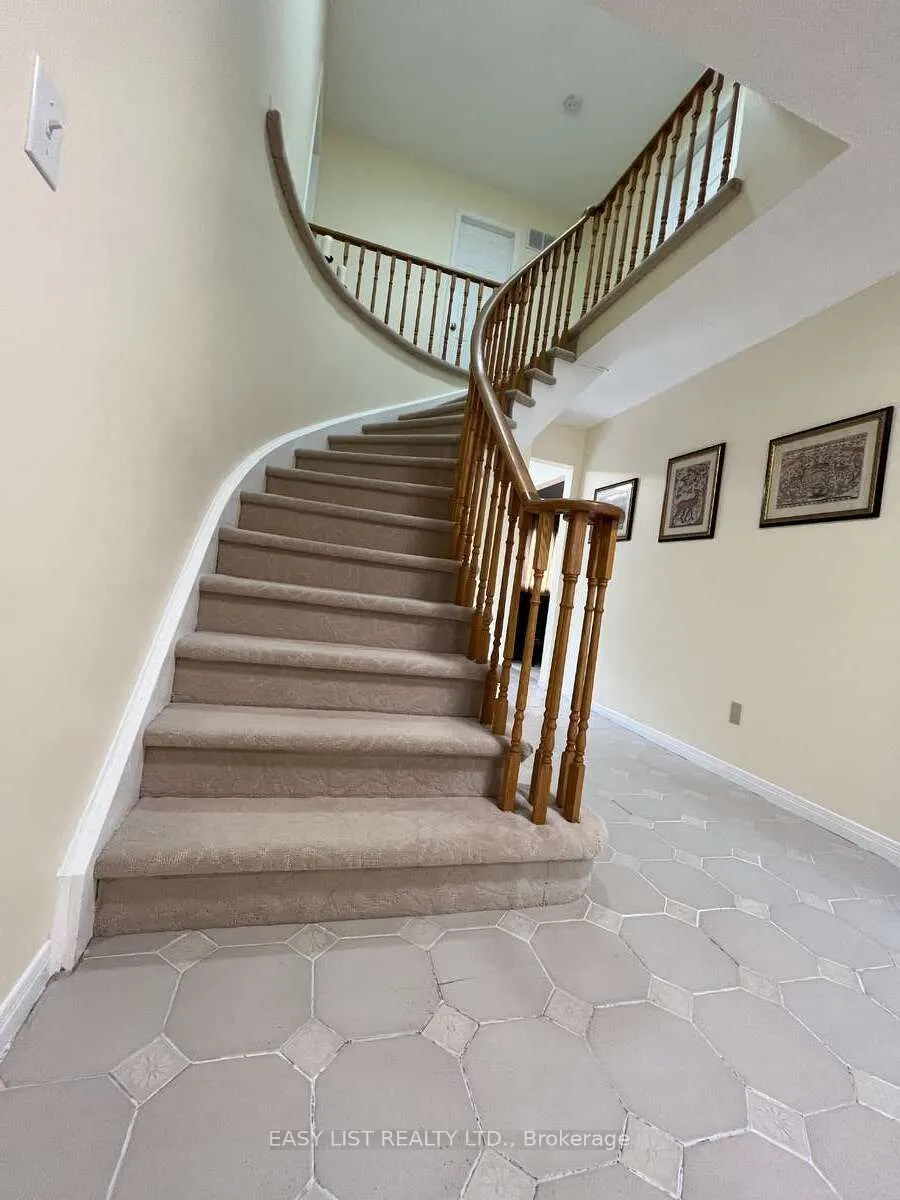 102 Burwell Crescent