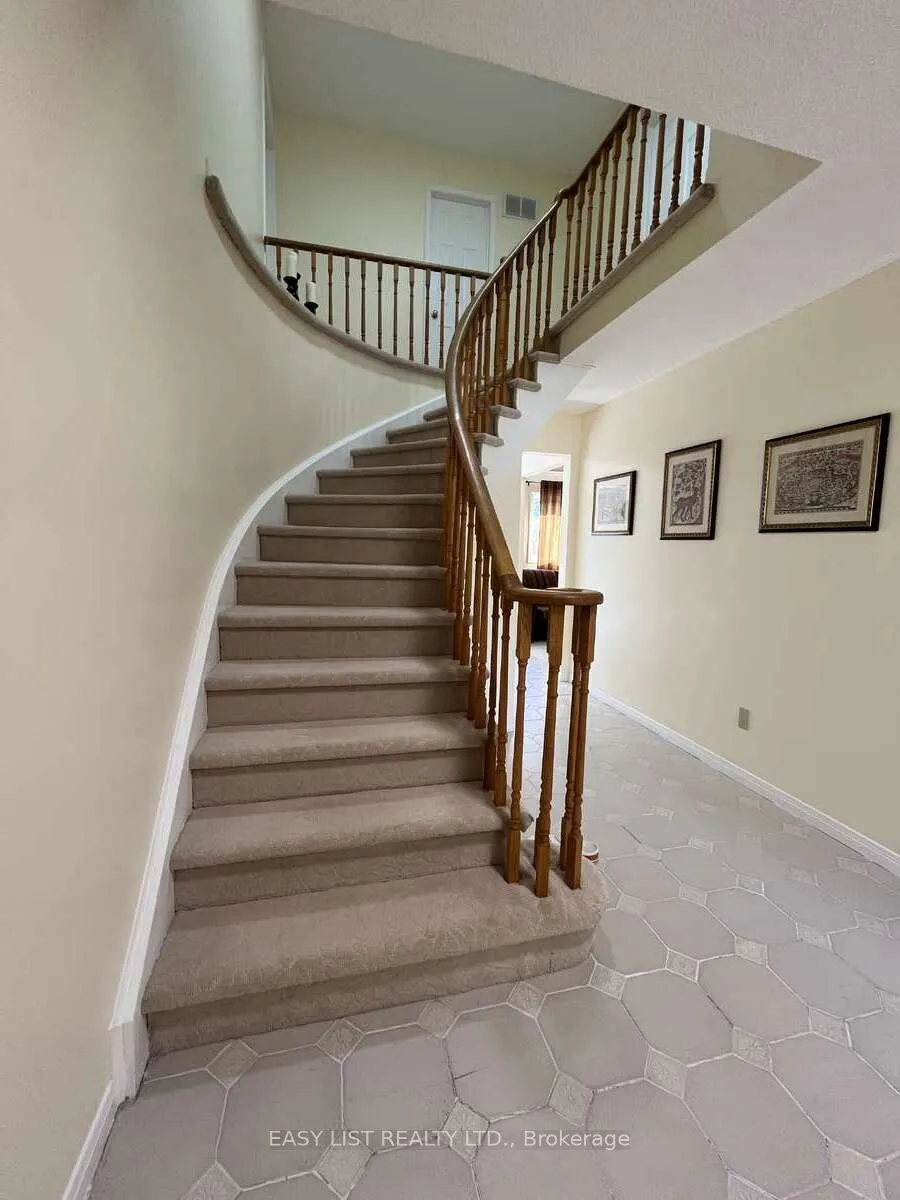 102 Burwell Crescent