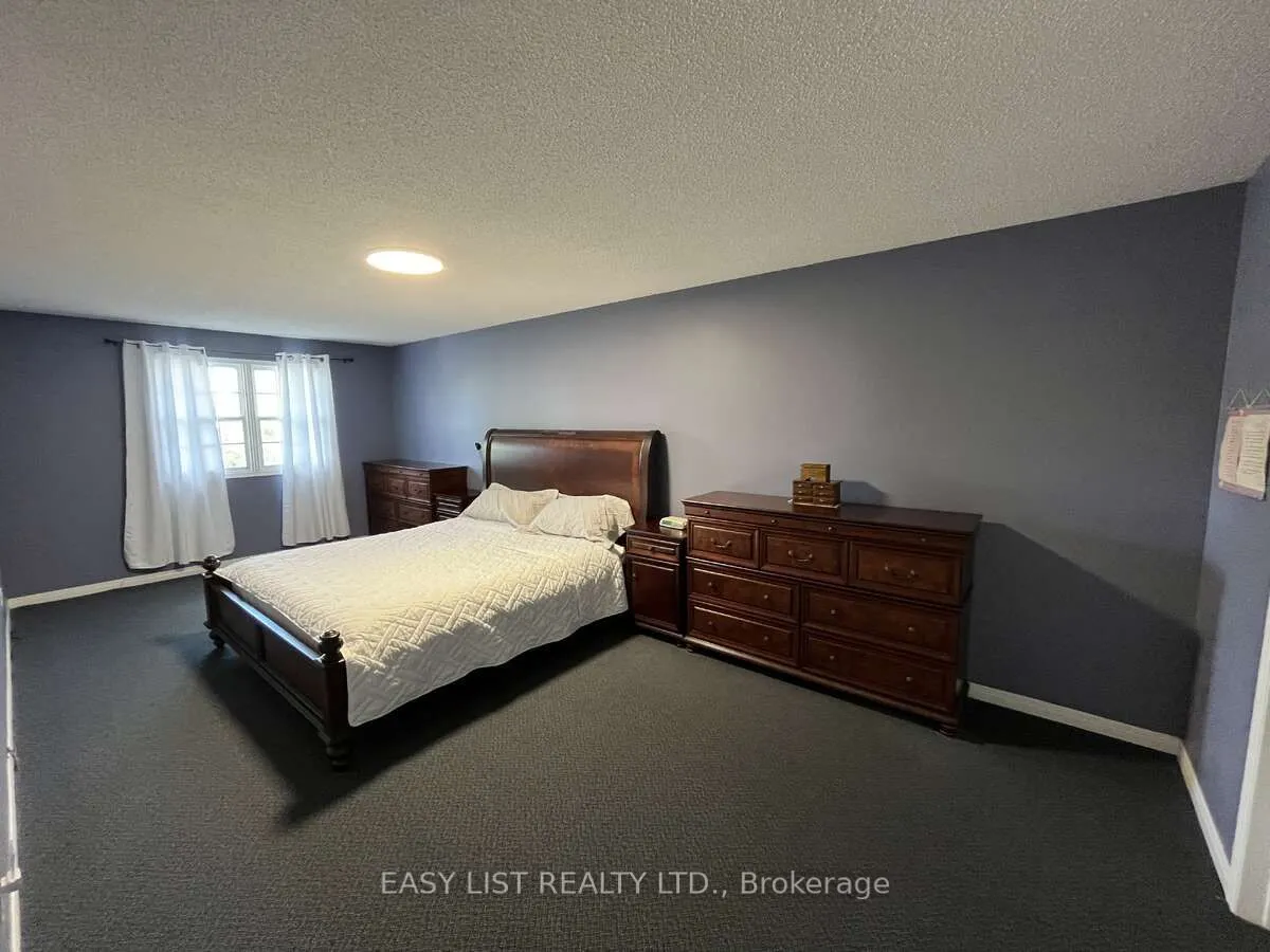 102 Burwell Crescent