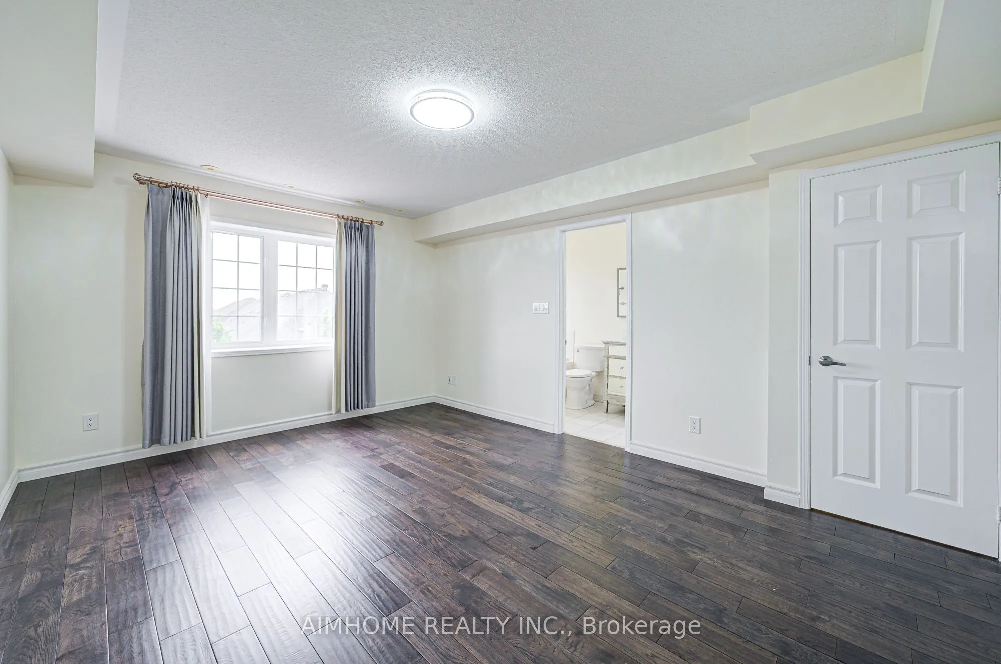 50 Greensborough Villag Circle, #22