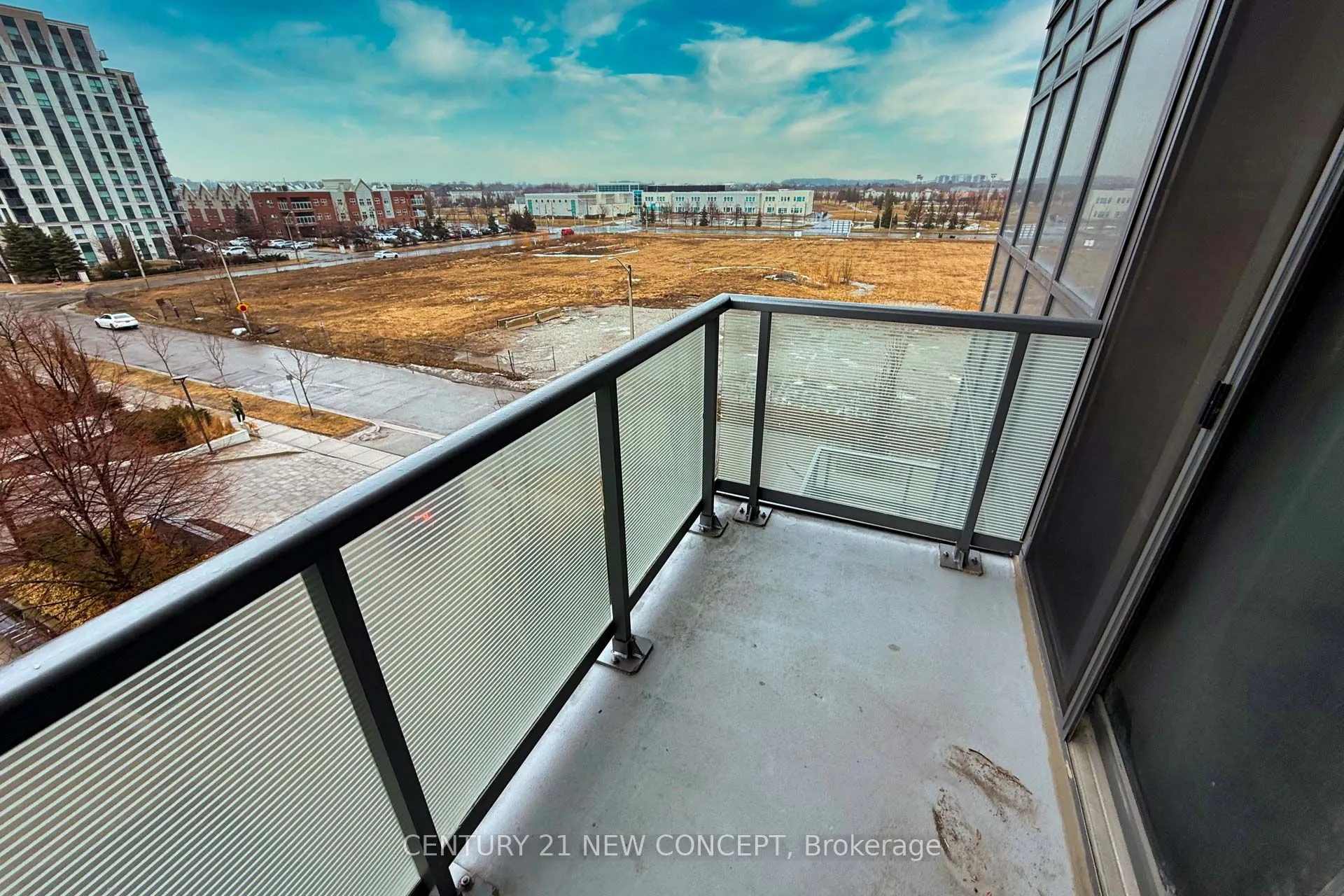 55 Oneida Crescent, #409