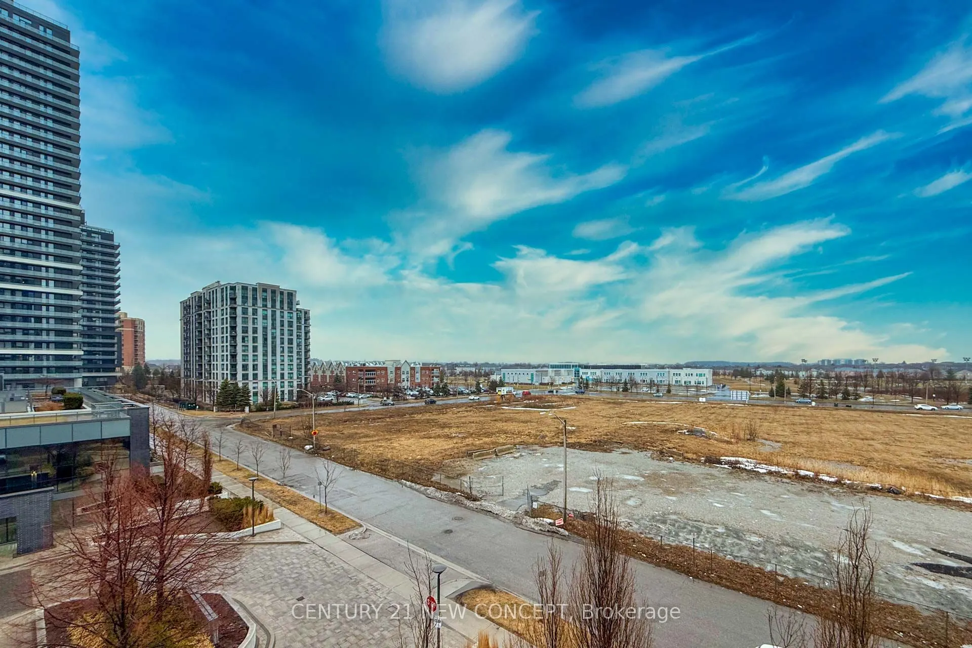 55 Oneida Crescent, #409