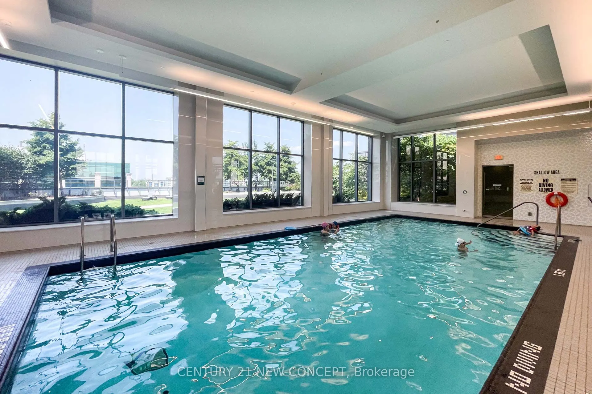 55 Oneida Crescent, #409