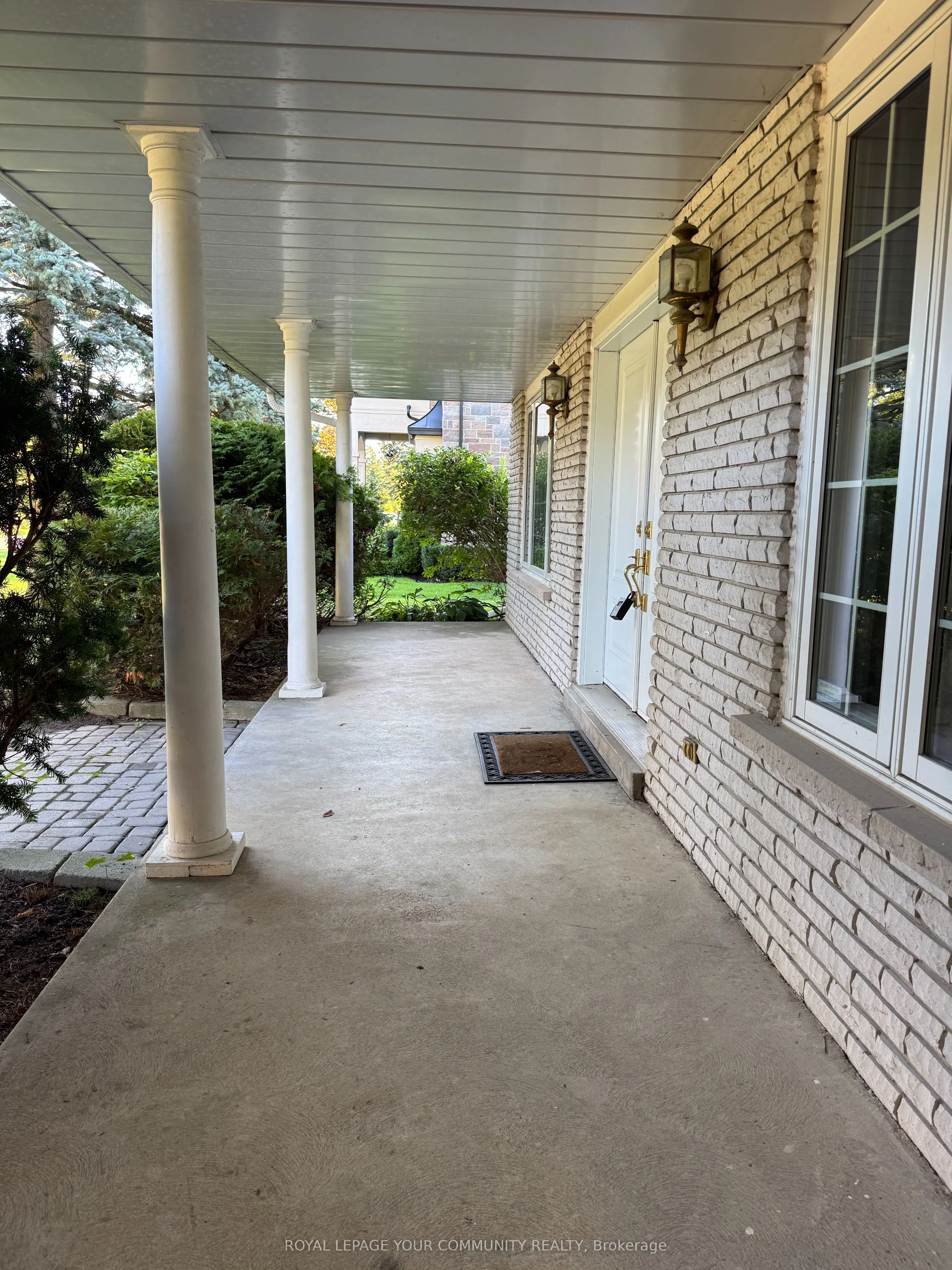 235 Banner Lane