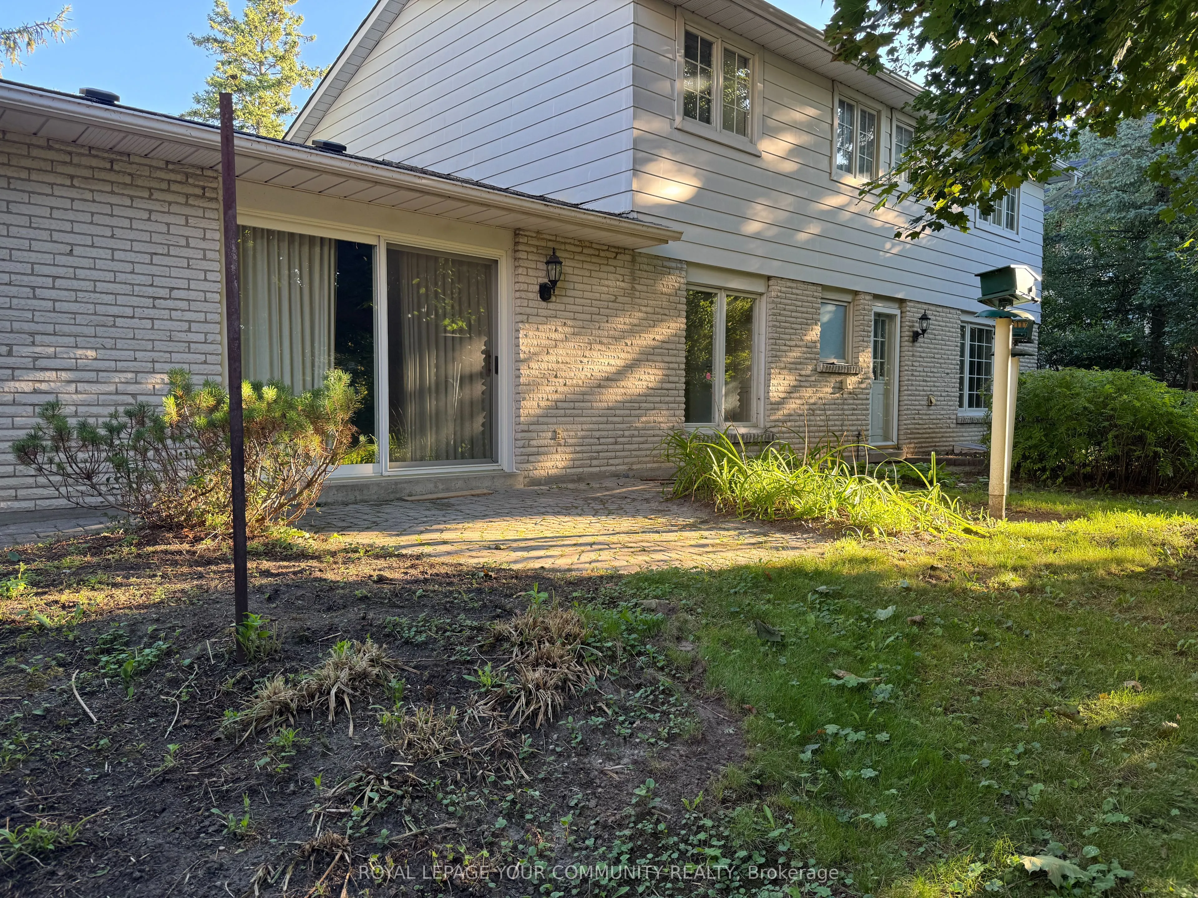 235 Banner Lane