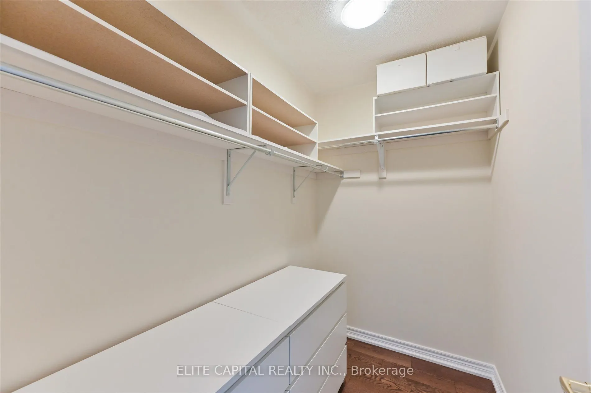 7 Salix Avenue
