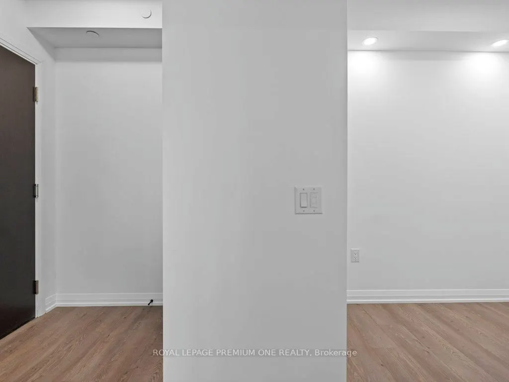 9000 Jane Street, #1520