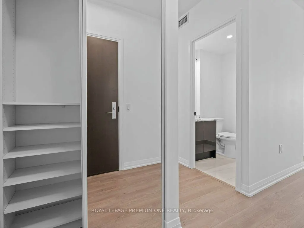9000 Jane Street, #1520