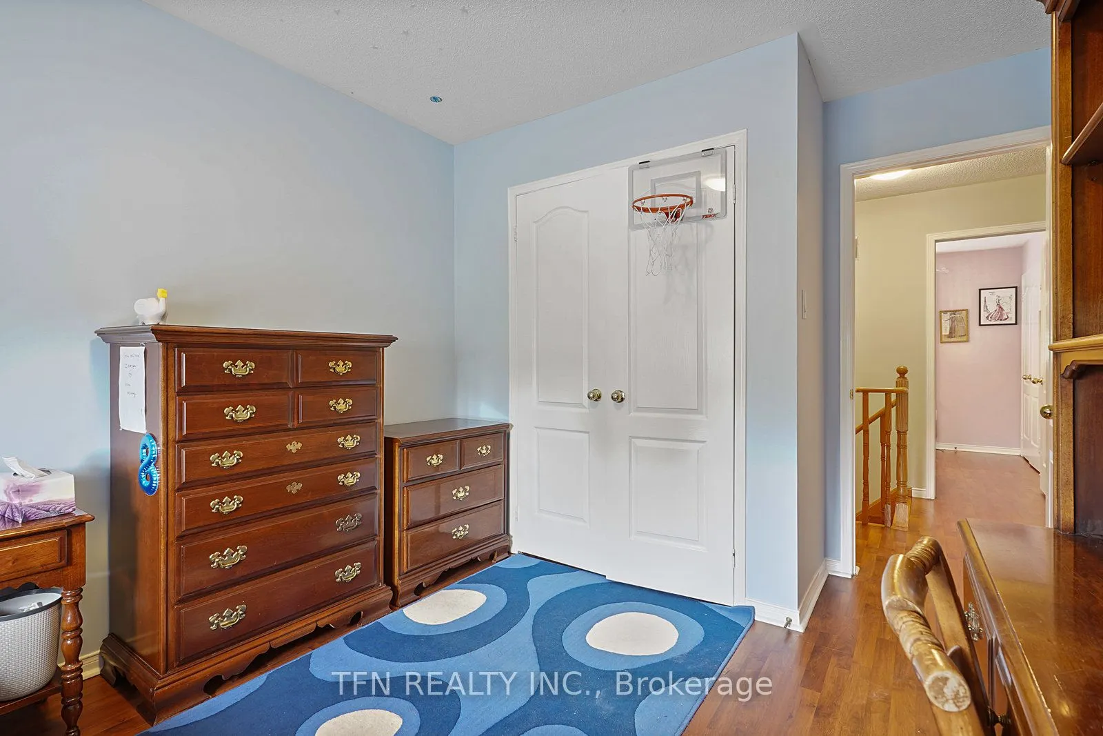 86 Thornbrook Court