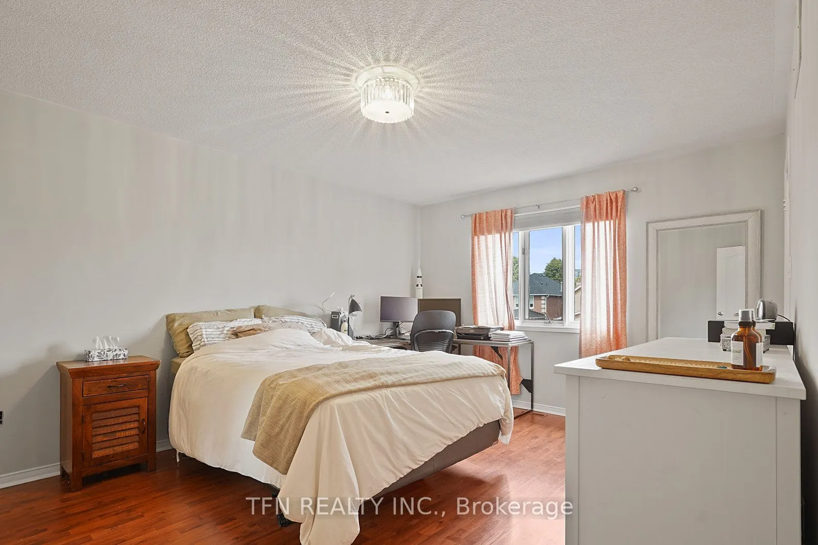 86 Thornbrook Court