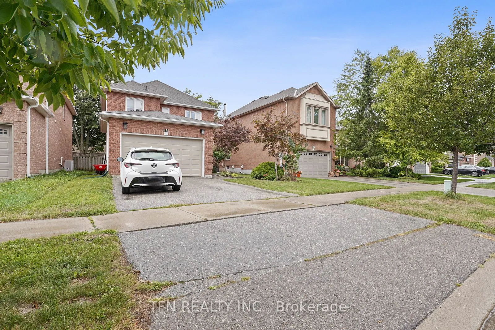86 Thornbrook Court