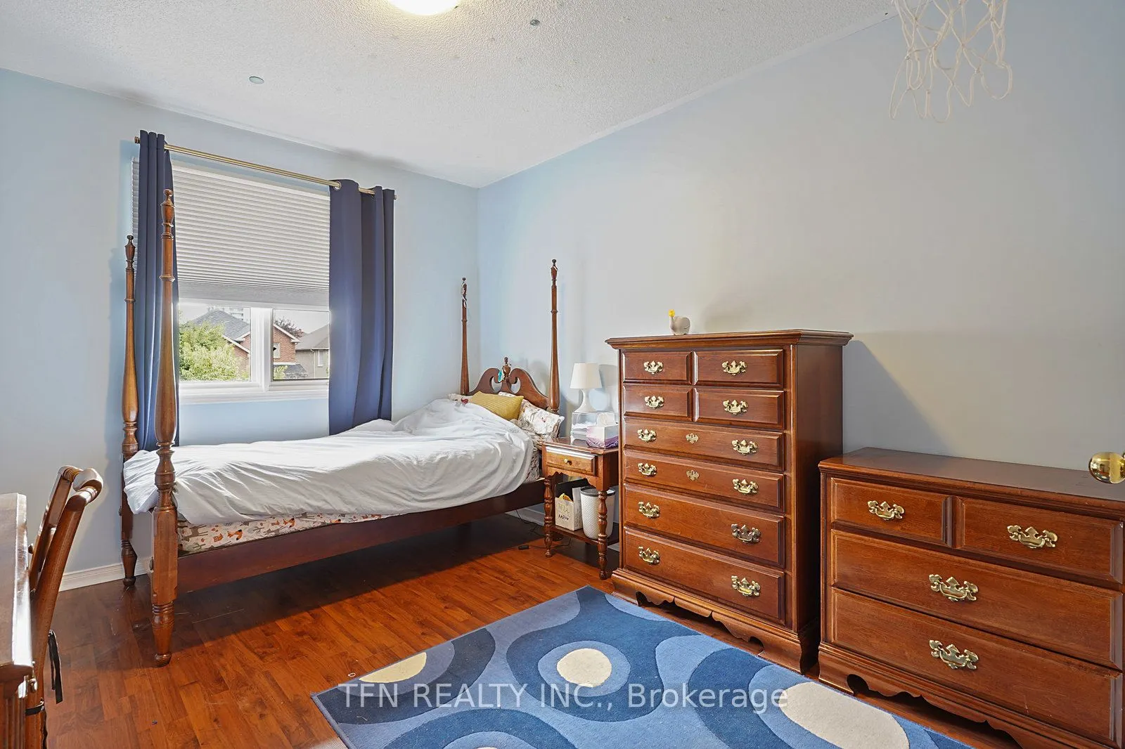 86 Thornbrook Court