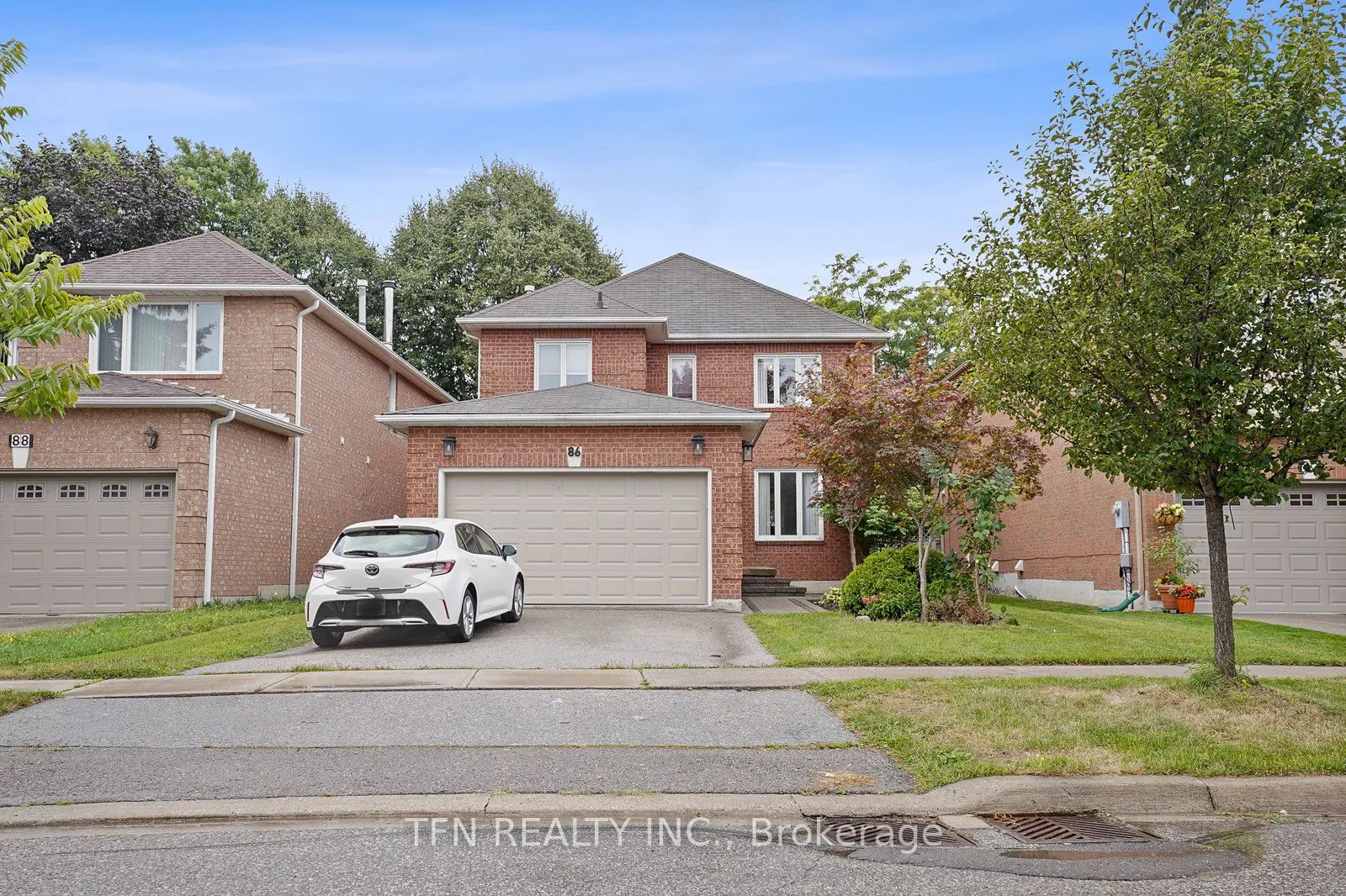 86 Thornbrook Court