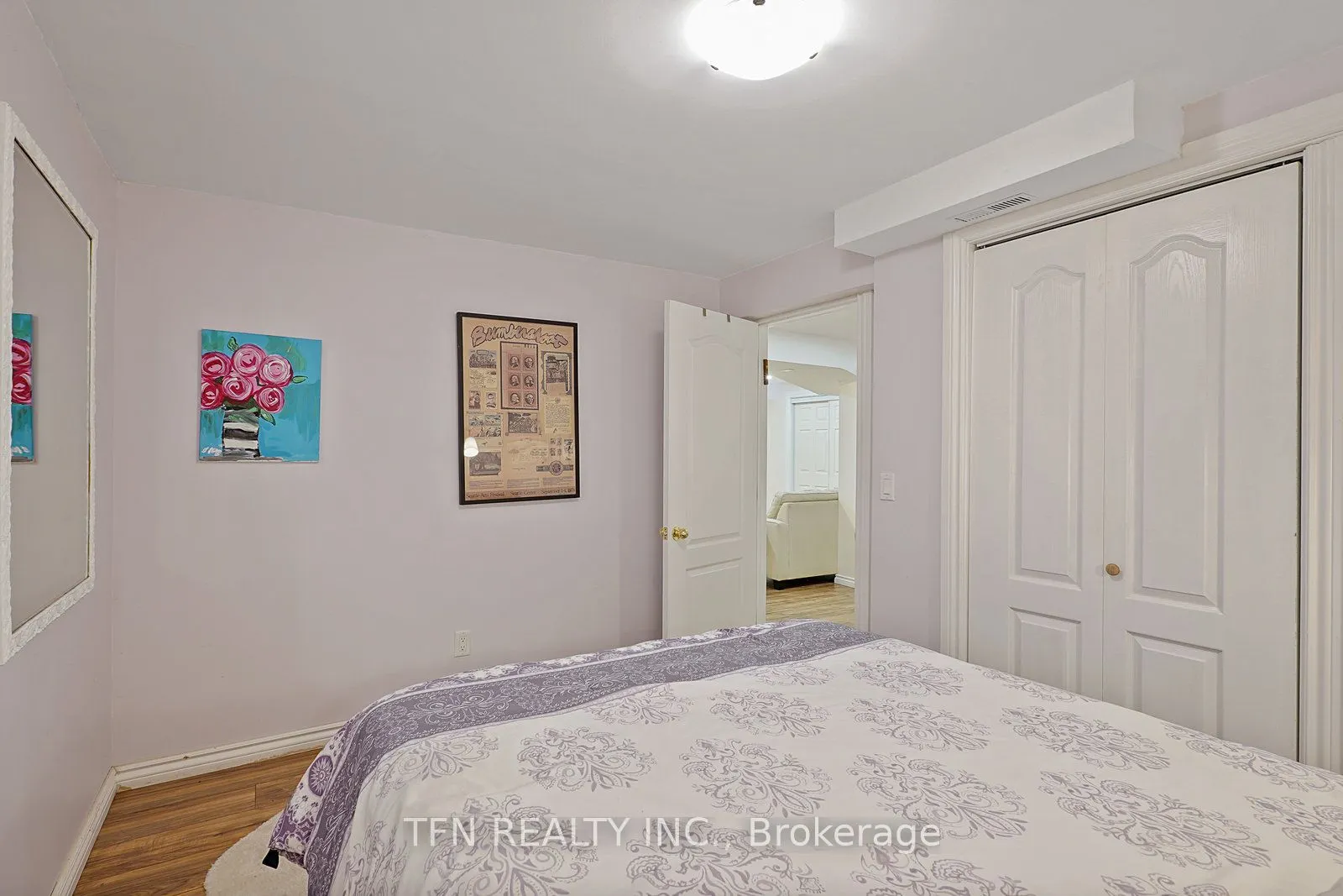 86 Thornbrook Court