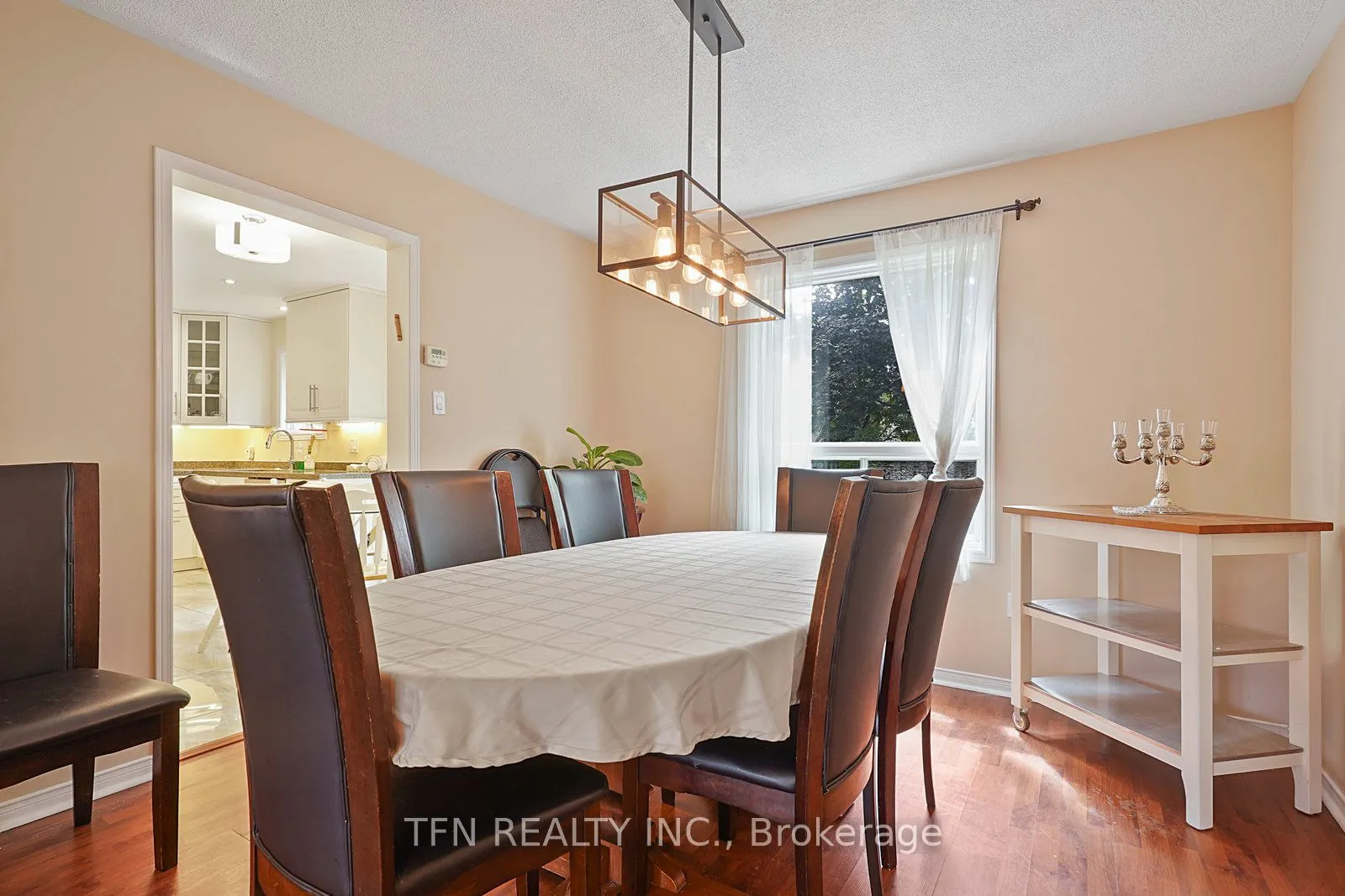 86 Thornbrook Court