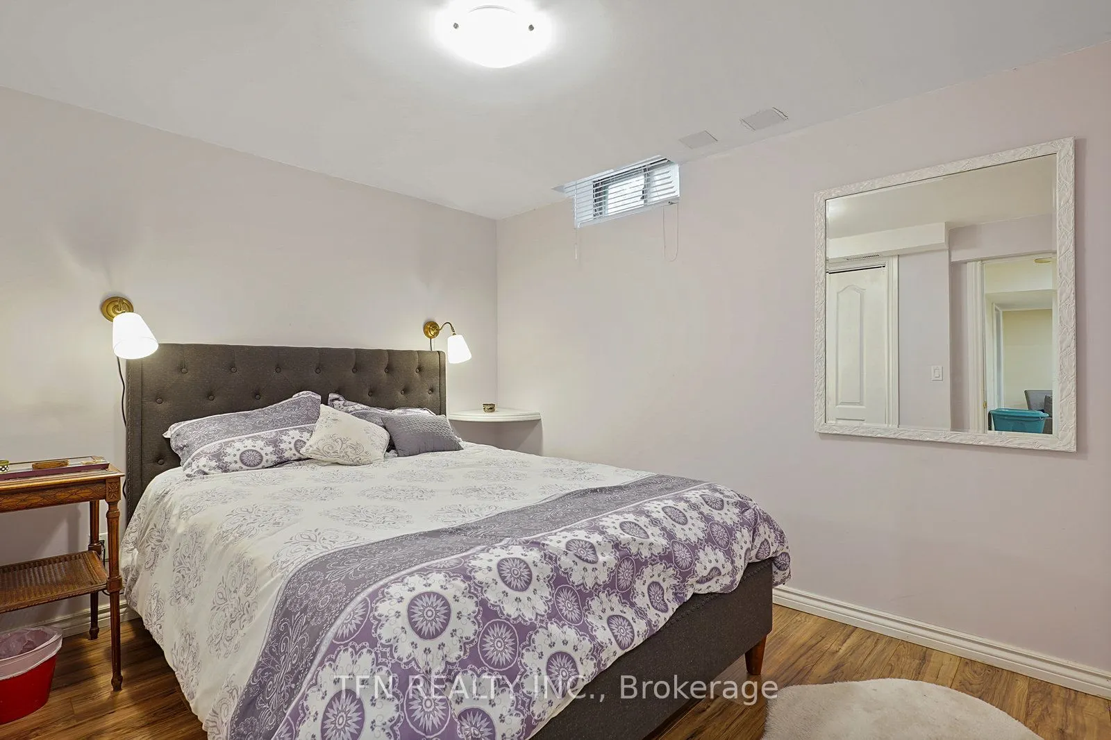 86 Thornbrook Court