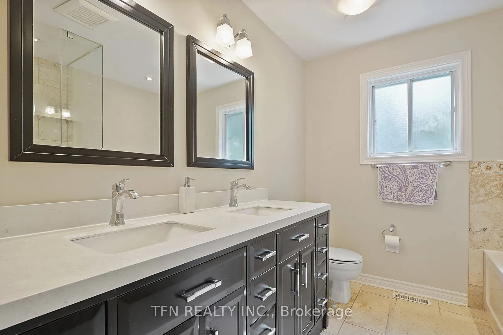 86 Thornbrook Court