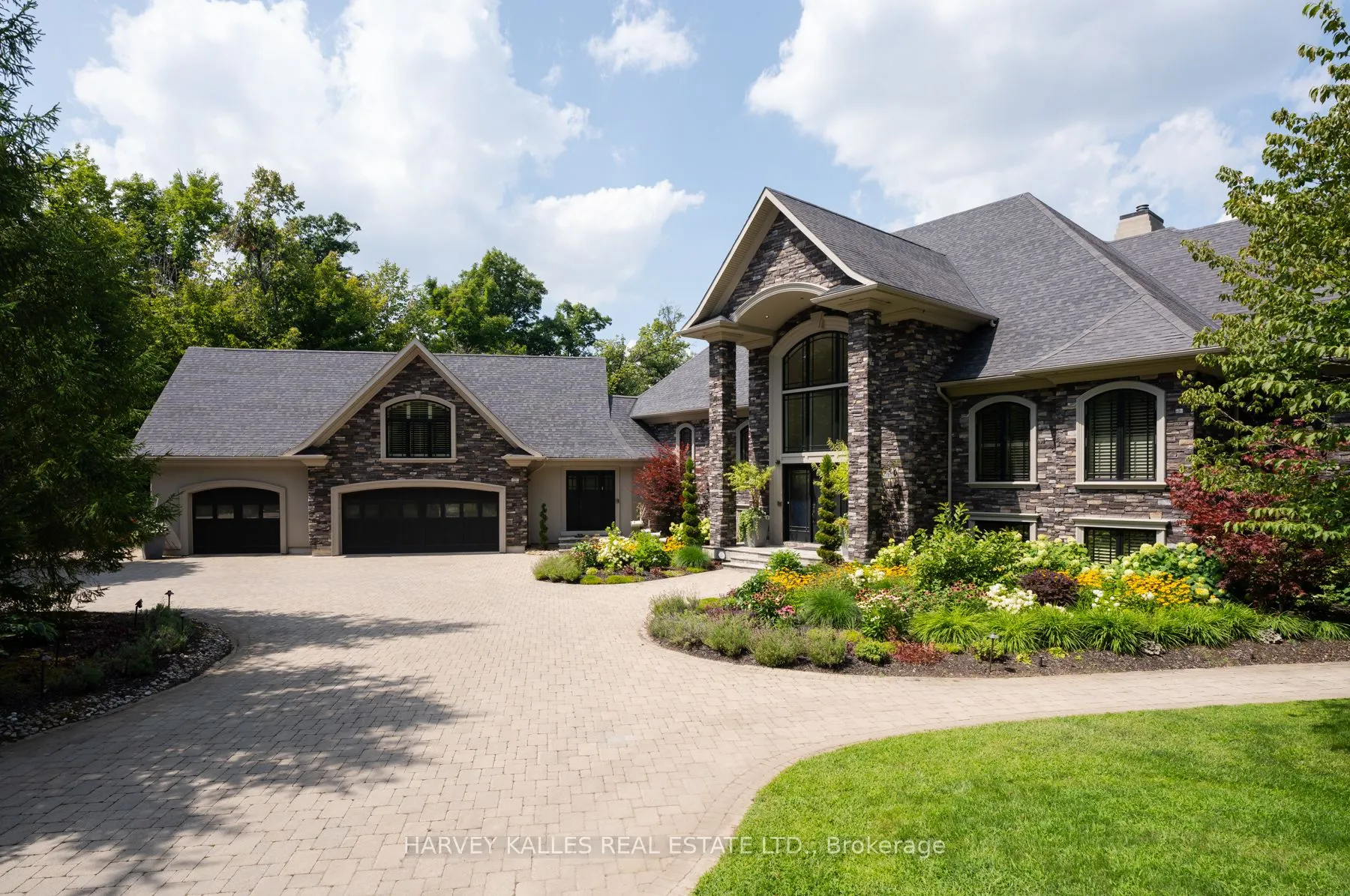 1562 Ladywood Way
