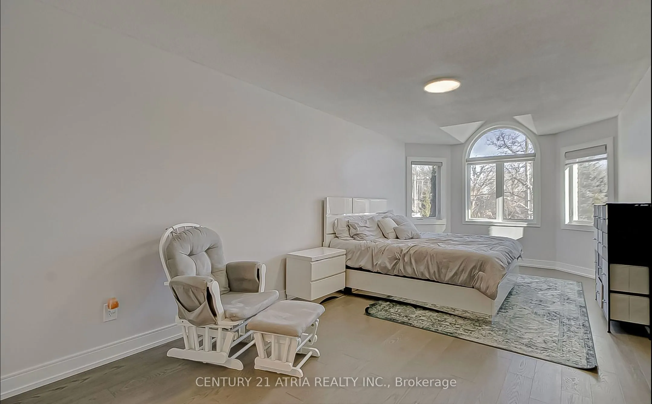 220 Olde Bayview Avenue