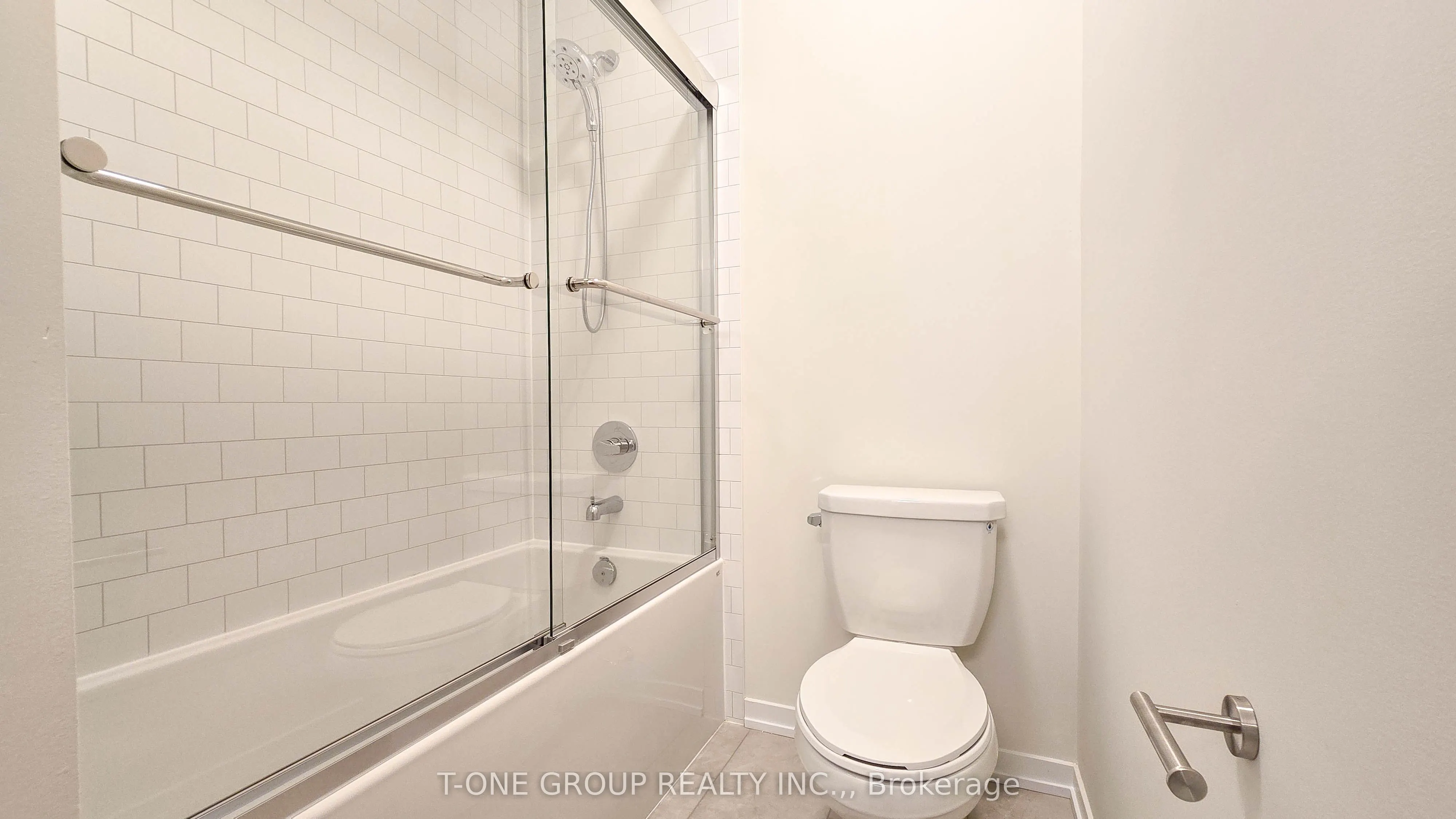 82 Matawin Lane, #27