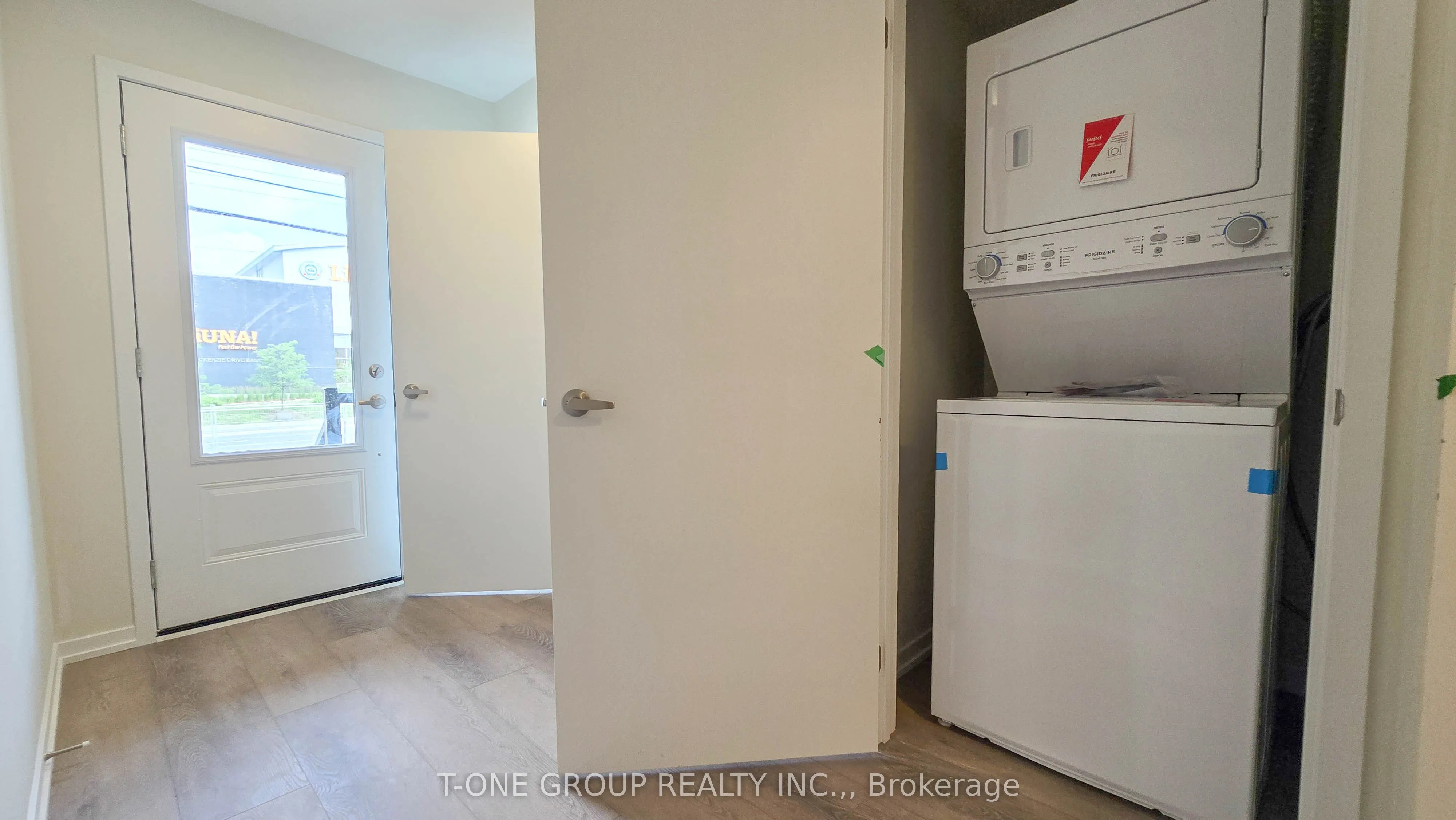 82 Matawin Lane, #27