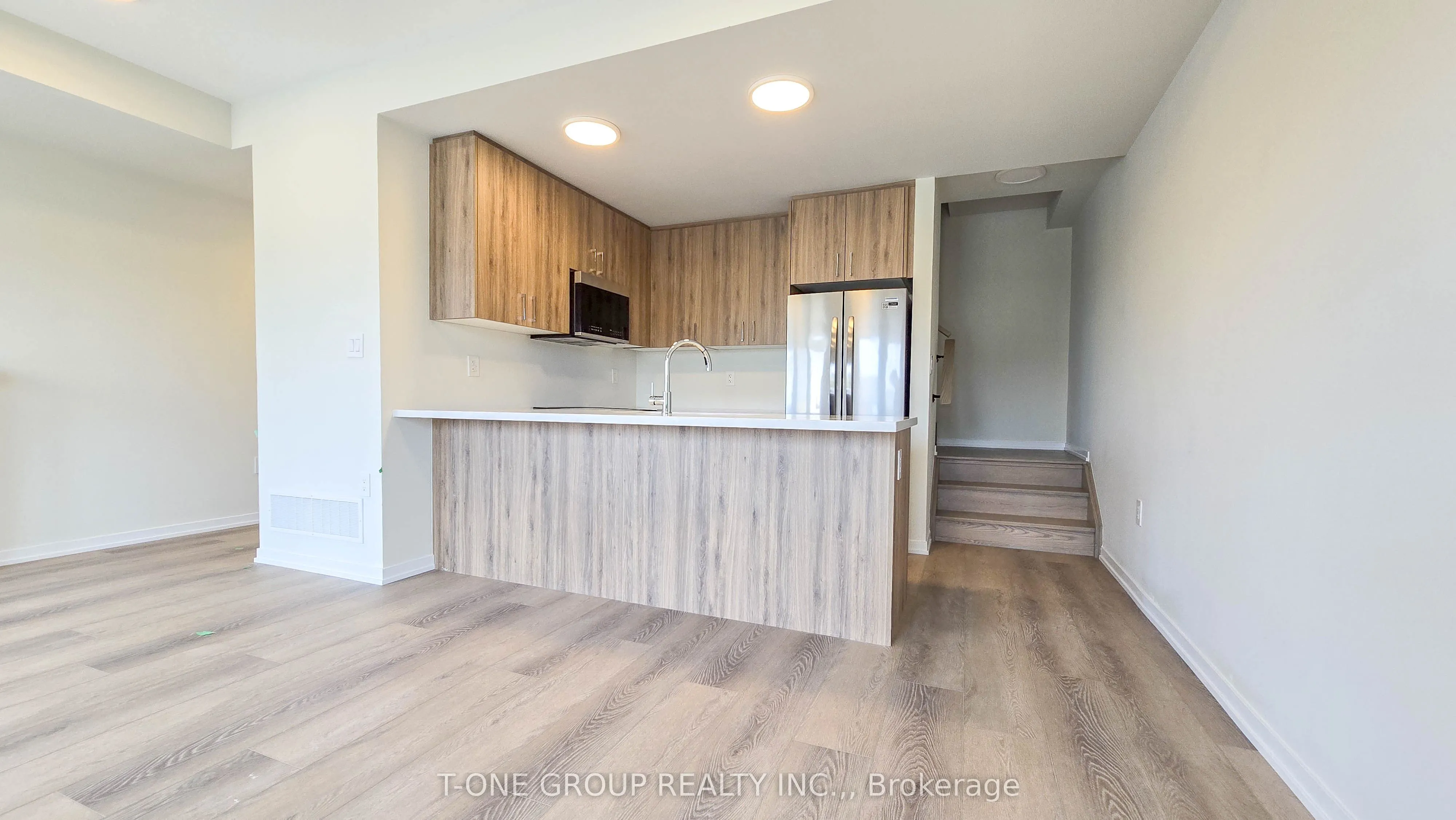 82 Matawin Lane, #27