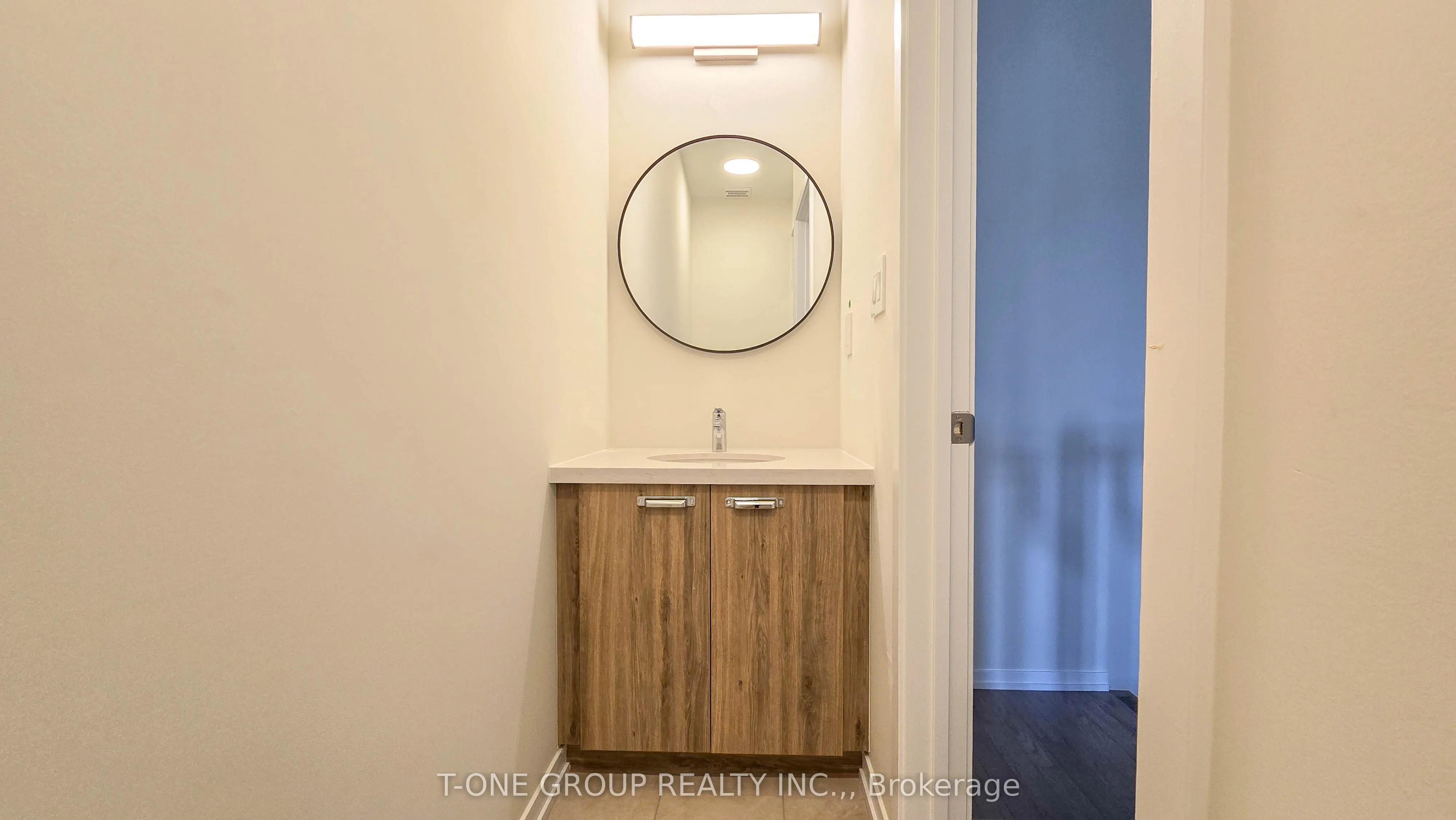 82 Matawin Lane, #27