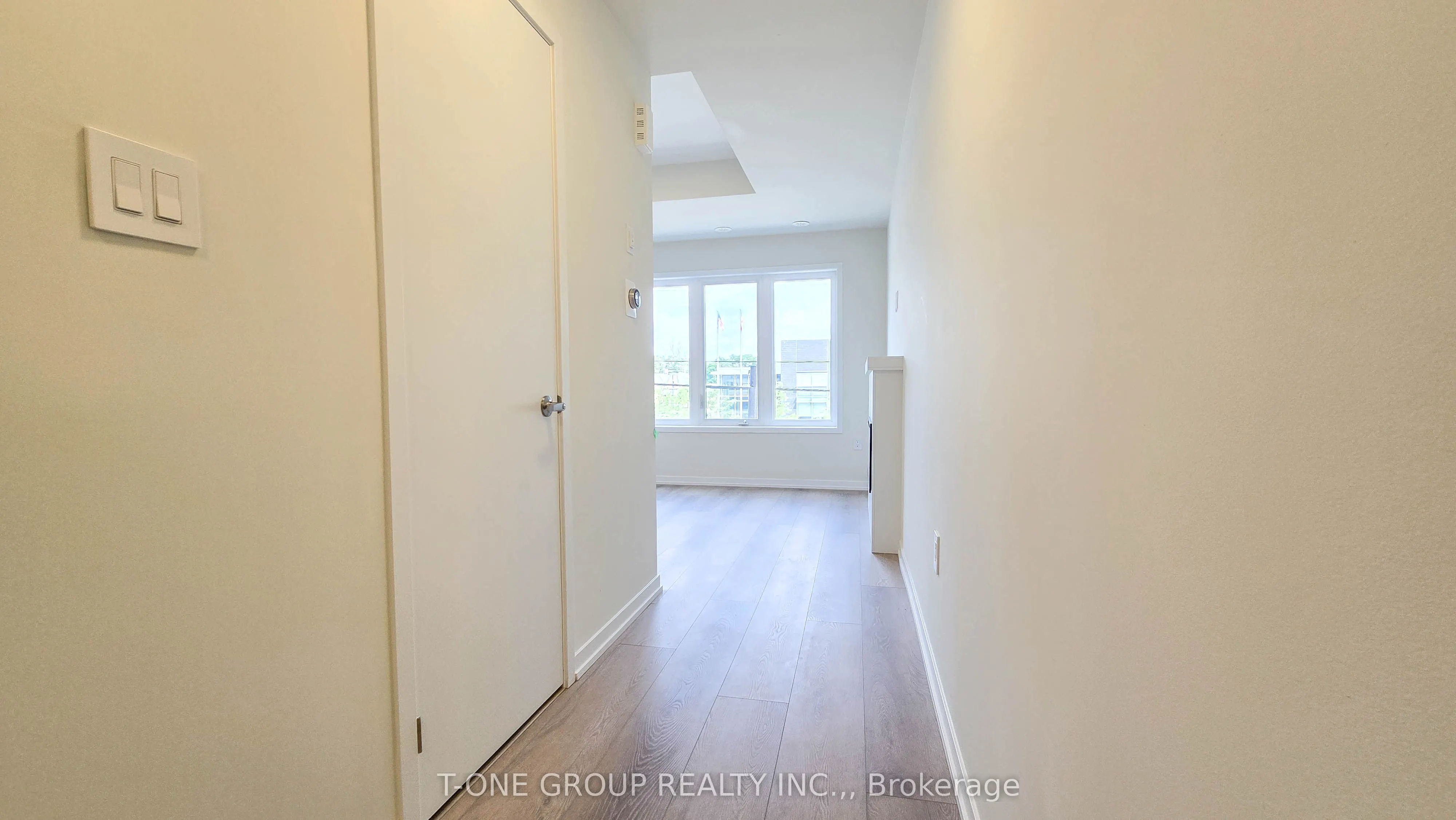 82 Matawin Lane, #27