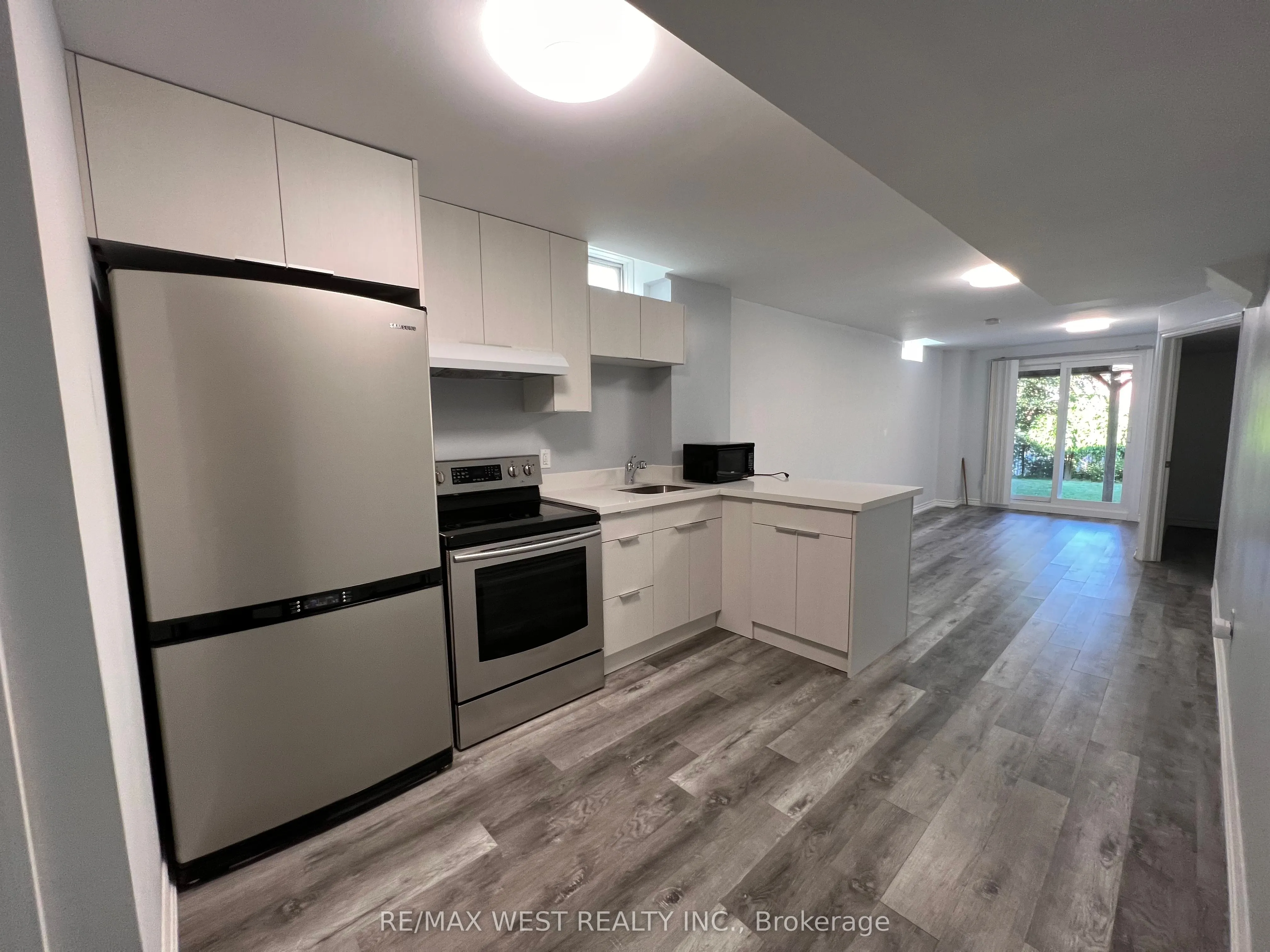 746 Walpole Crescent, #Bsmt