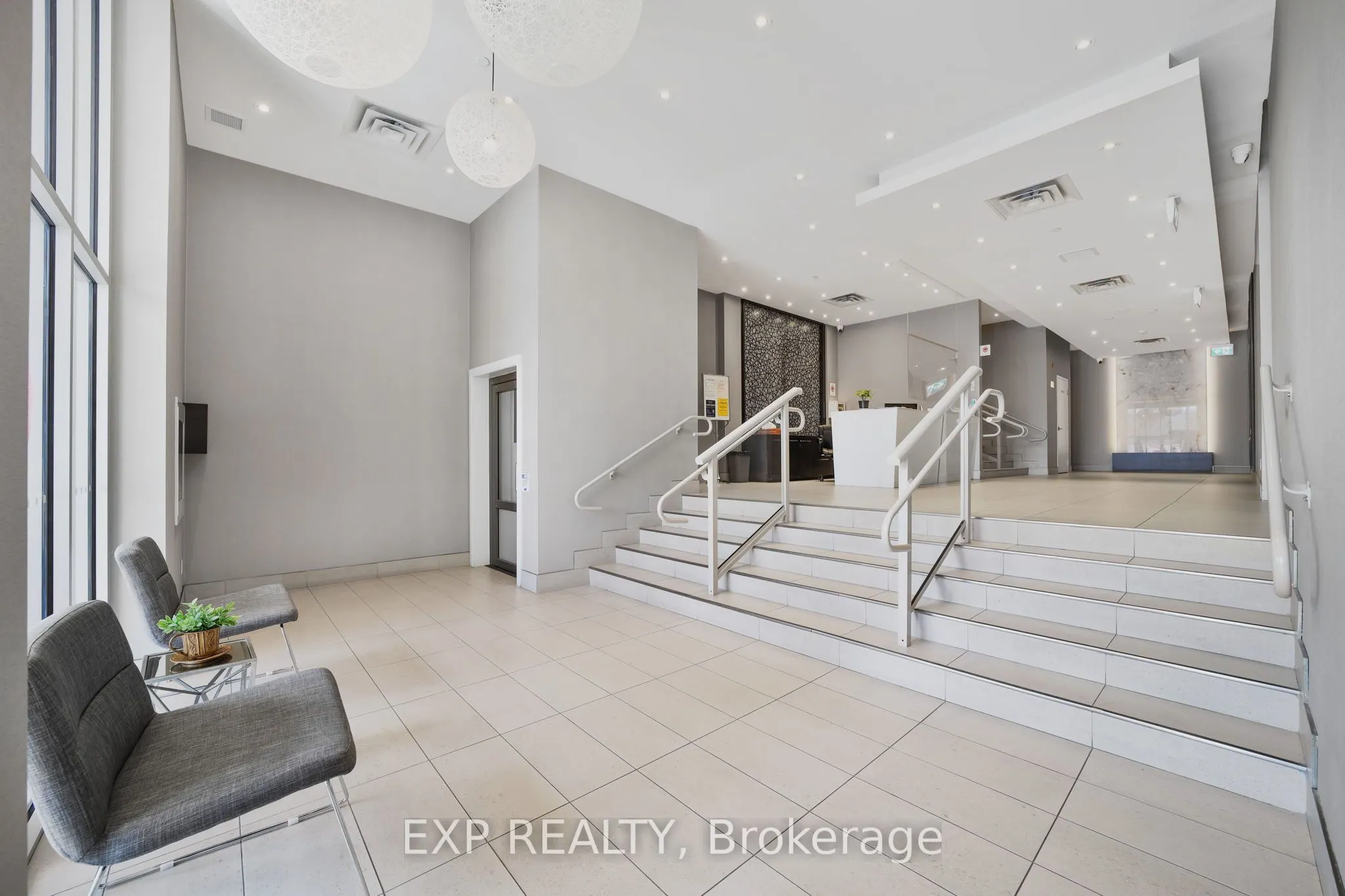 15277 Yonge Street, #602A