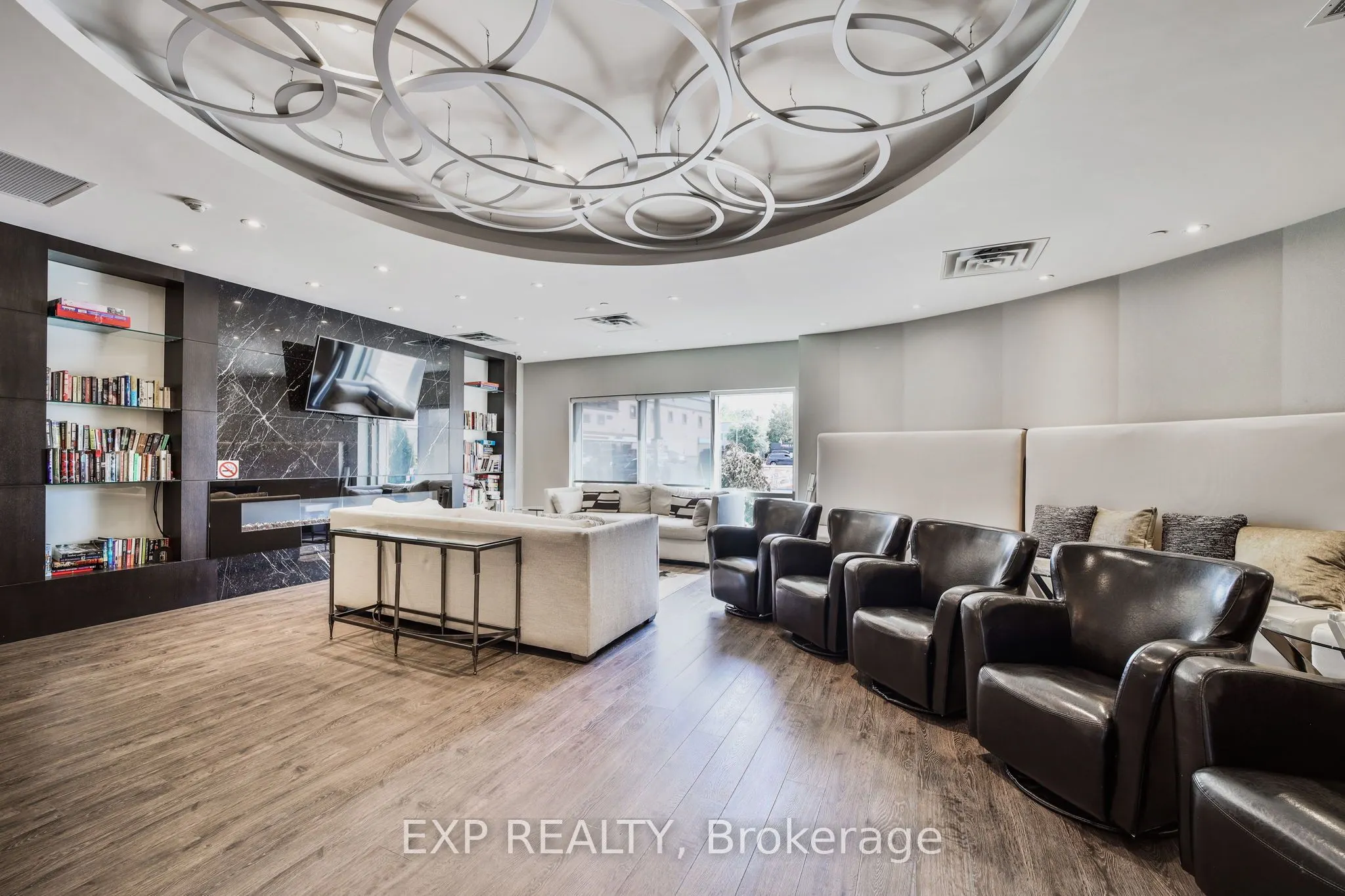 15277 Yonge Street, #602A