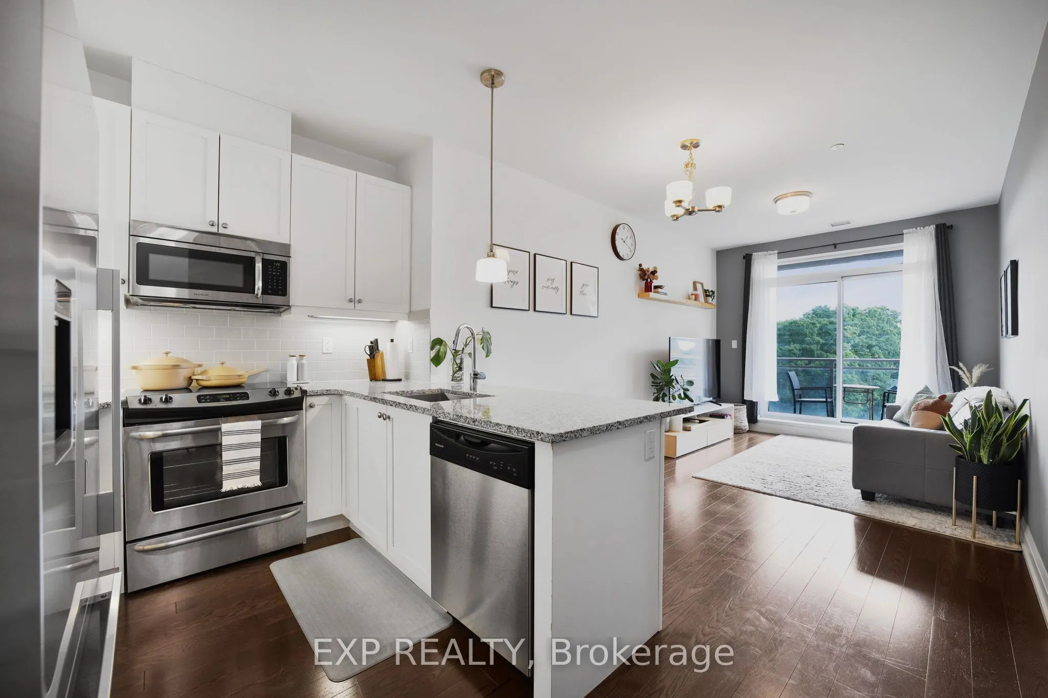 15277 Yonge Street, #602A